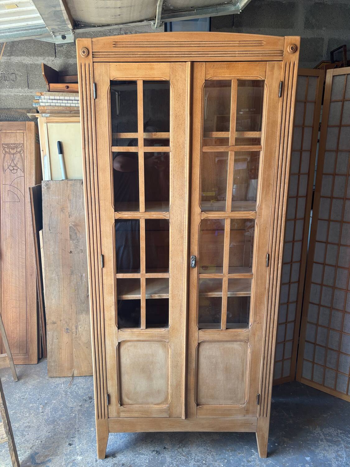 Parisian display case in raw wood