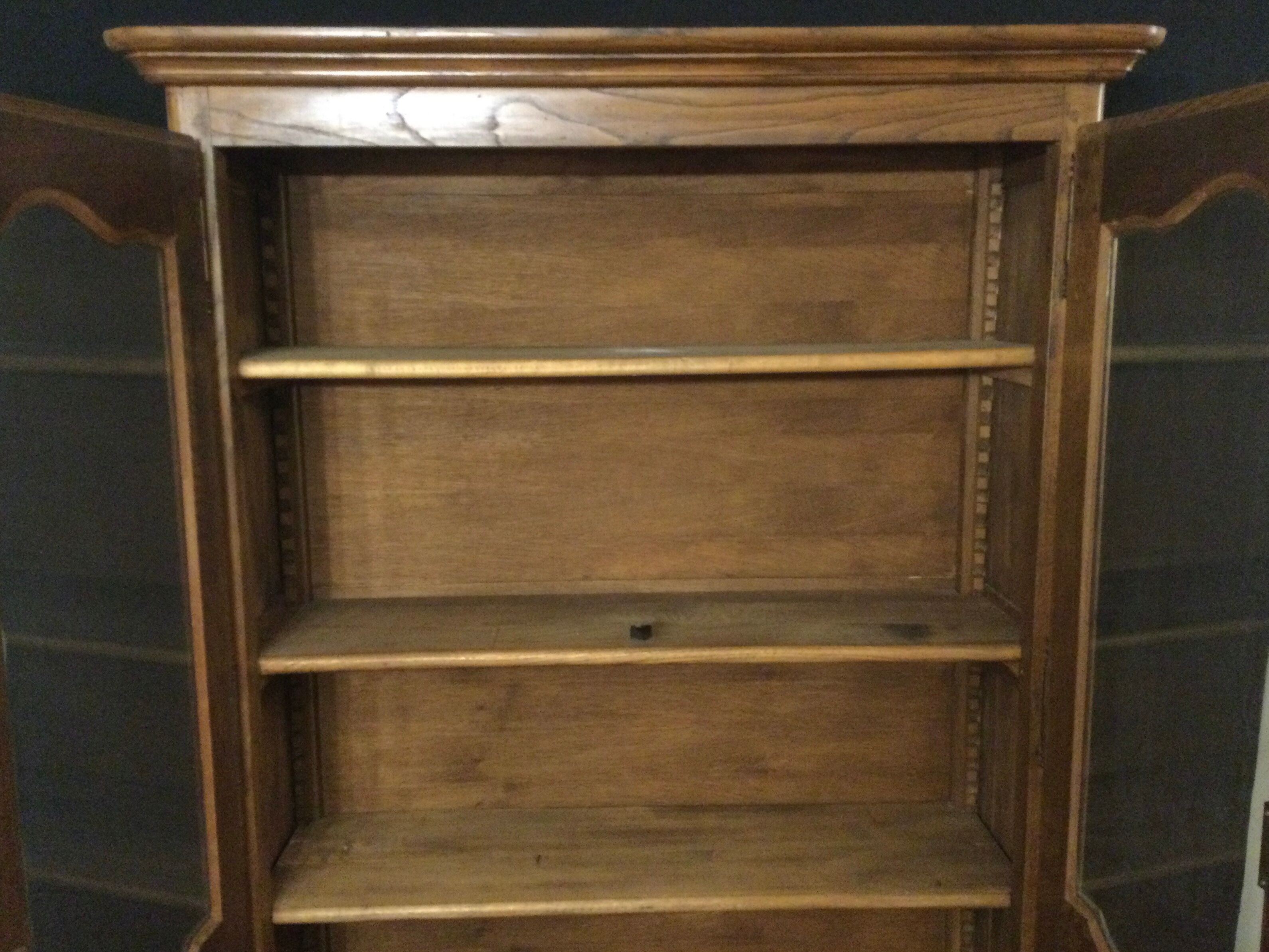 Buffet deux corps vaisselier