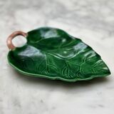 Dish - empty pocket green slip leaf veined in ceramic