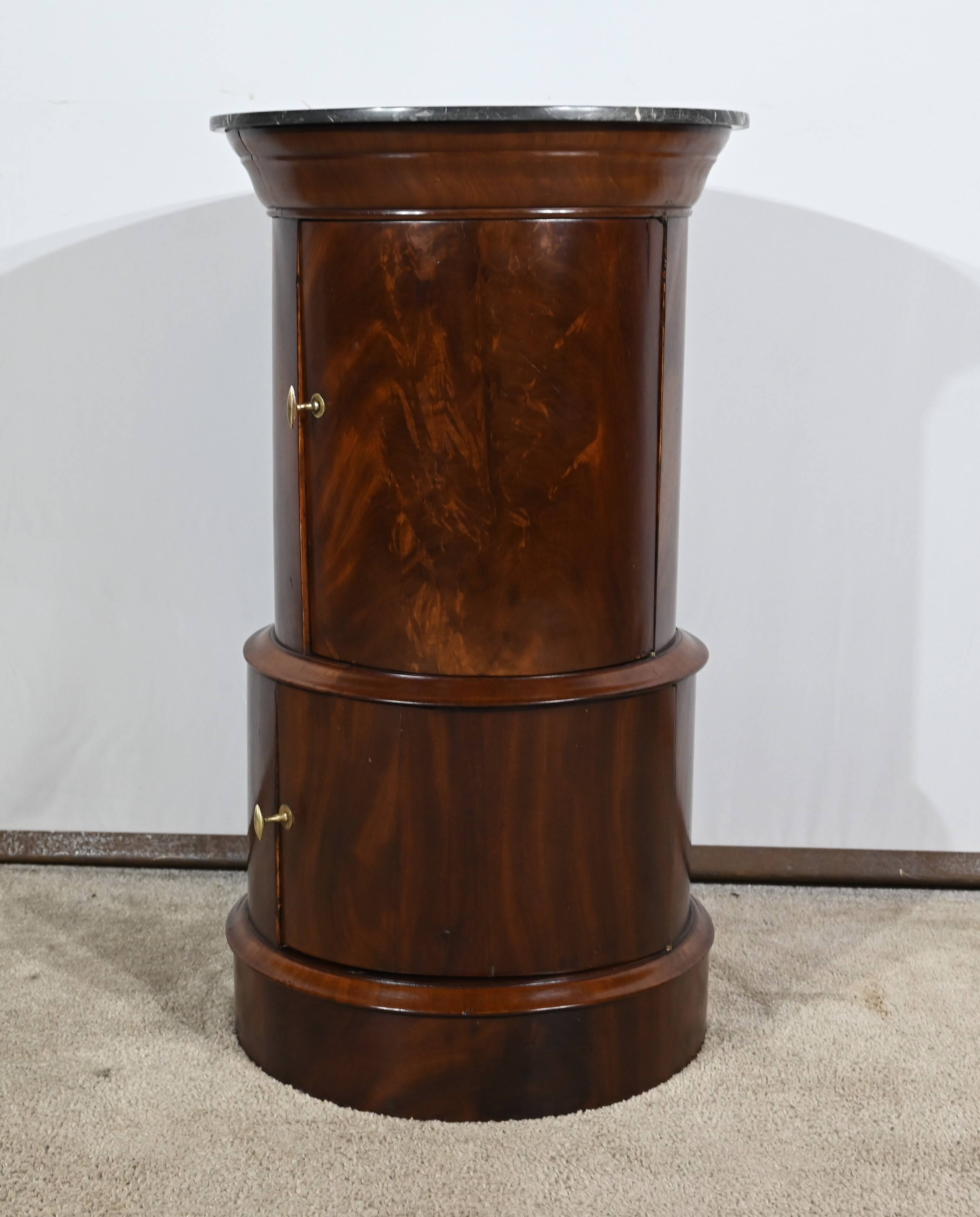 Rare Somno with two doors in Burl Mahogany, Empire period – Early 19th century