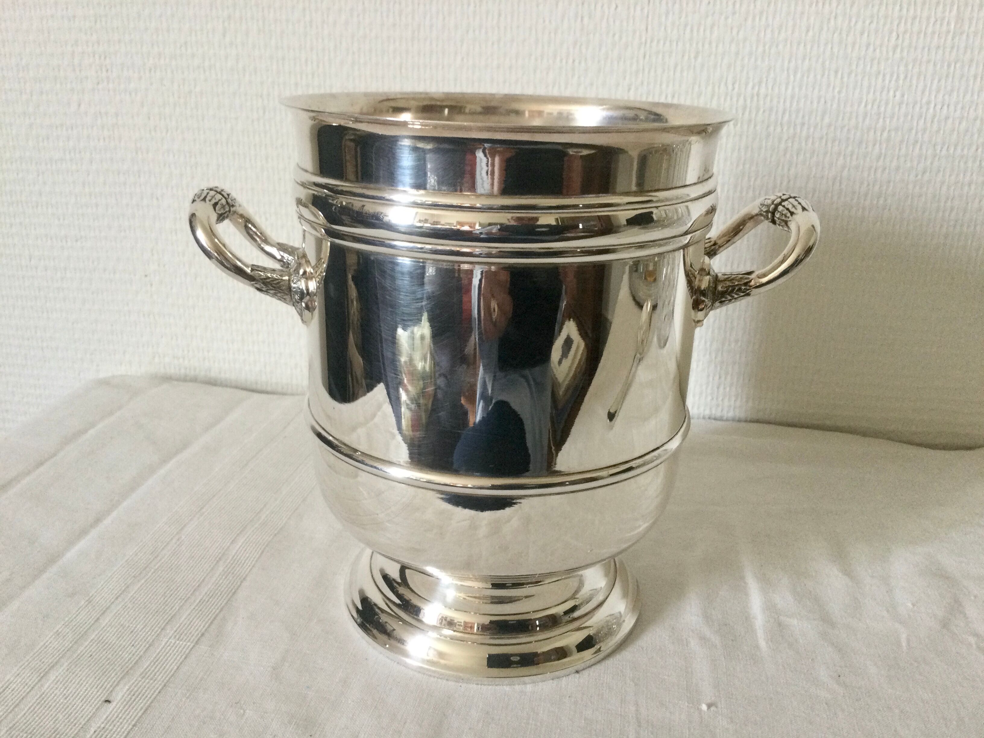 Silver metal ice bucket from Christofle House