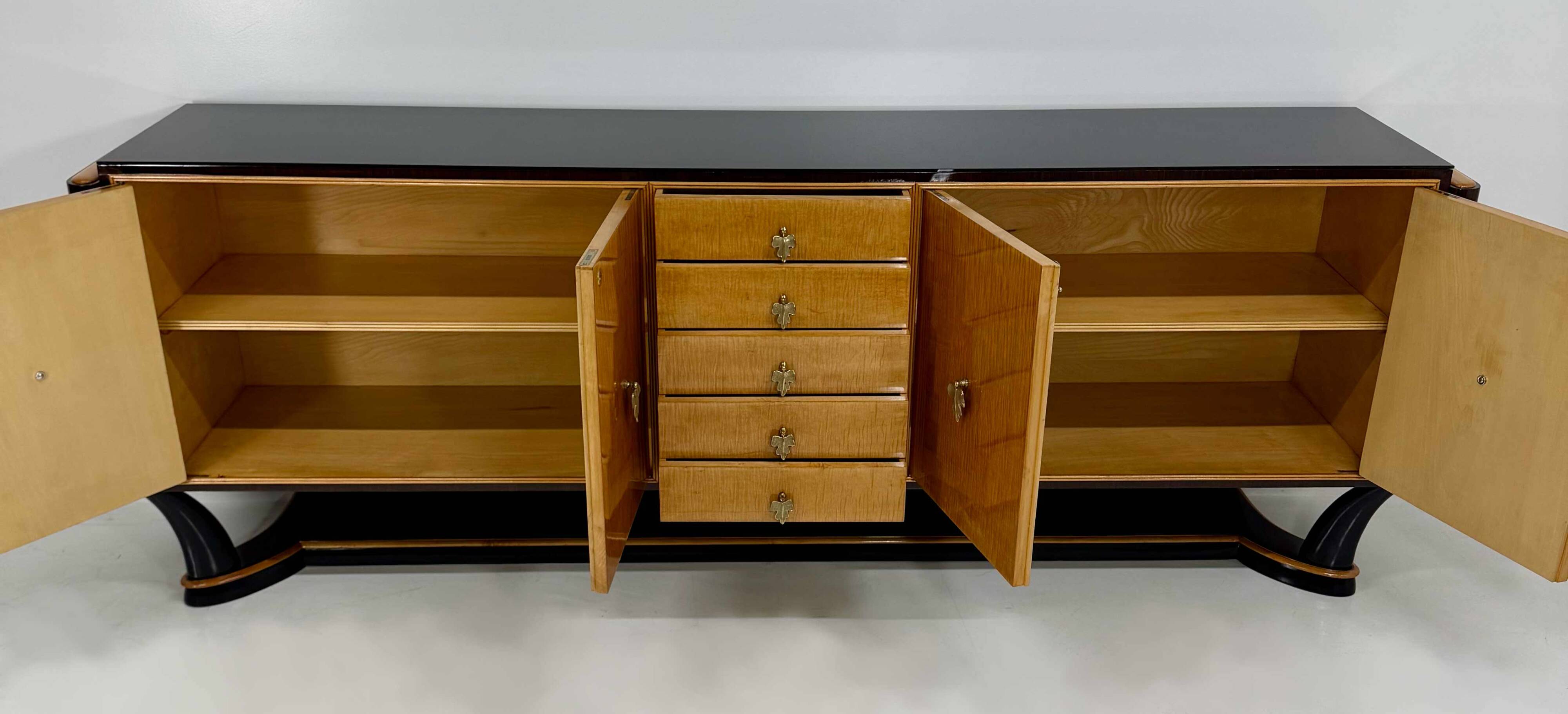 Italian Art Deco Sideboard Attributed to Osvaldo Borsani in Maple, Late 194