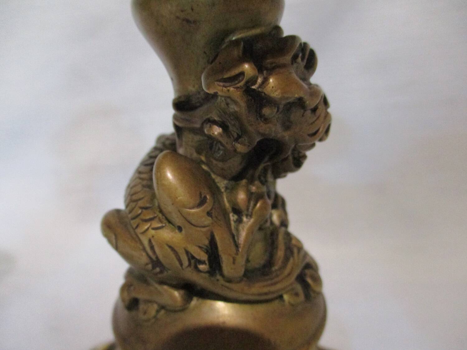 pair of Asian candlesticks from the 19th century in bronze