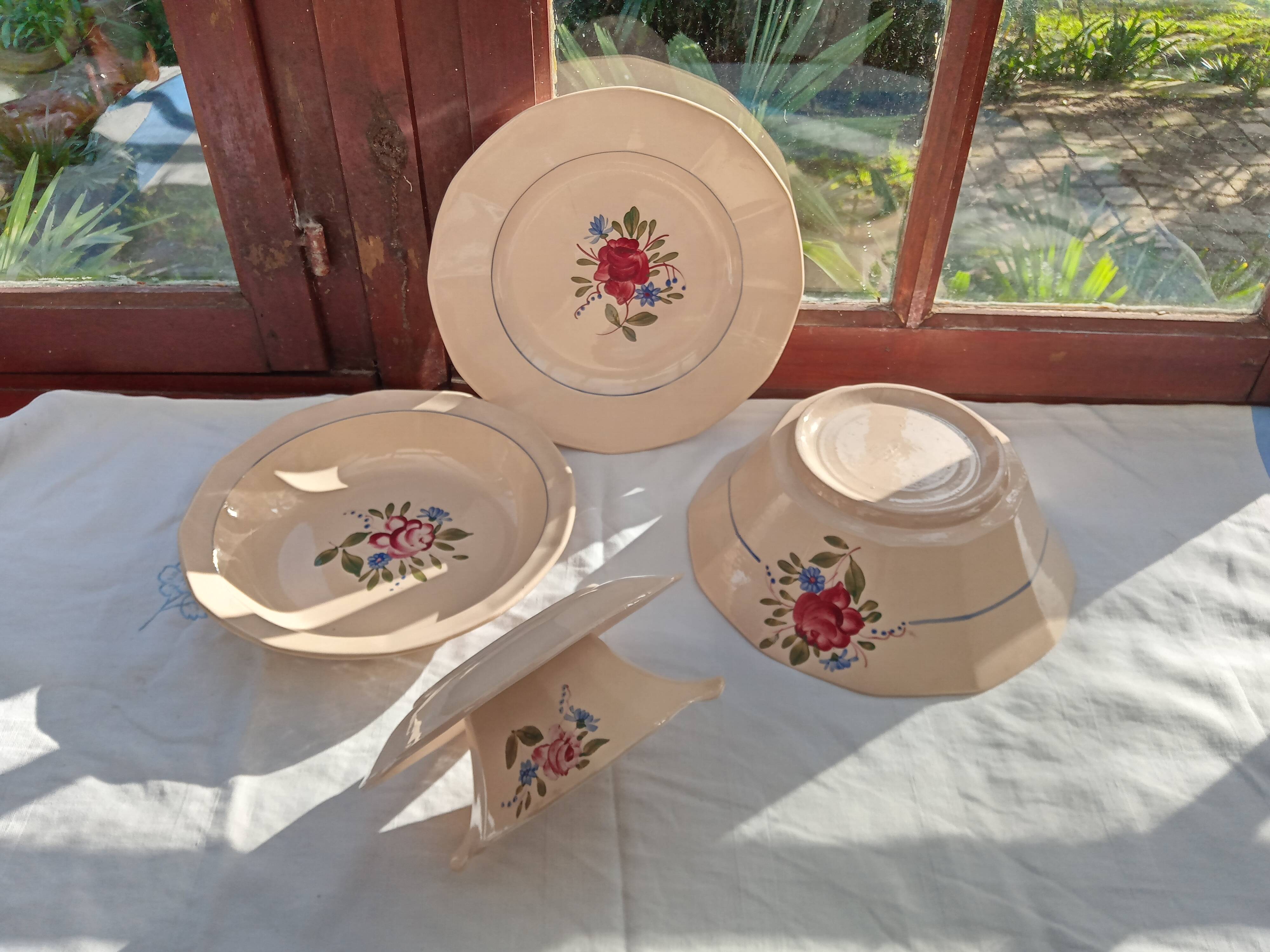 Ensemble de 3 plats et saucière Digoin