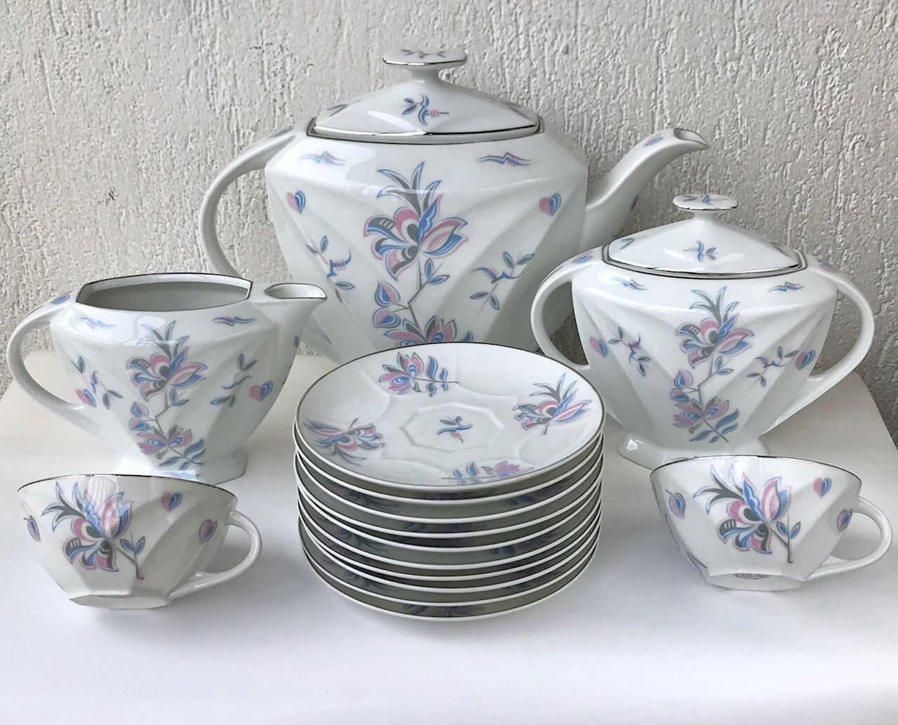 Porcelain tea set 30s