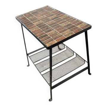 Vintage metal side table/plant table with ceramic accent