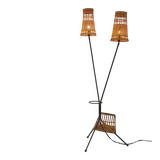 Lampadaire à deux feux en métal et osier des années 50-60.