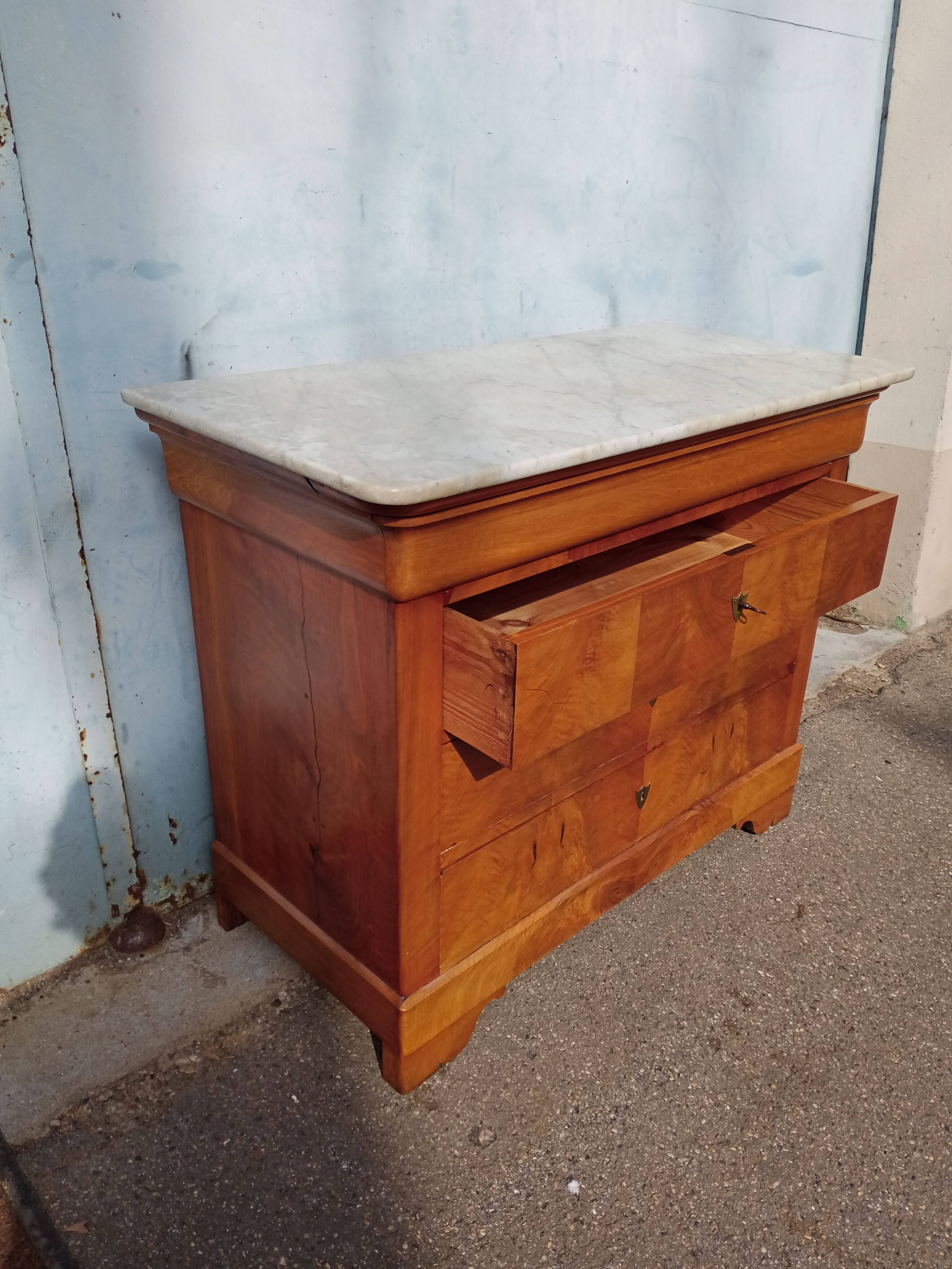 19th Louis Philippe veneer dresser