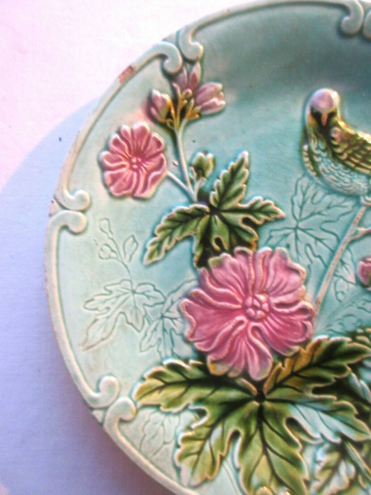 Green background dabbling plate, Art Deco Salins, parakeet and pink lavaters