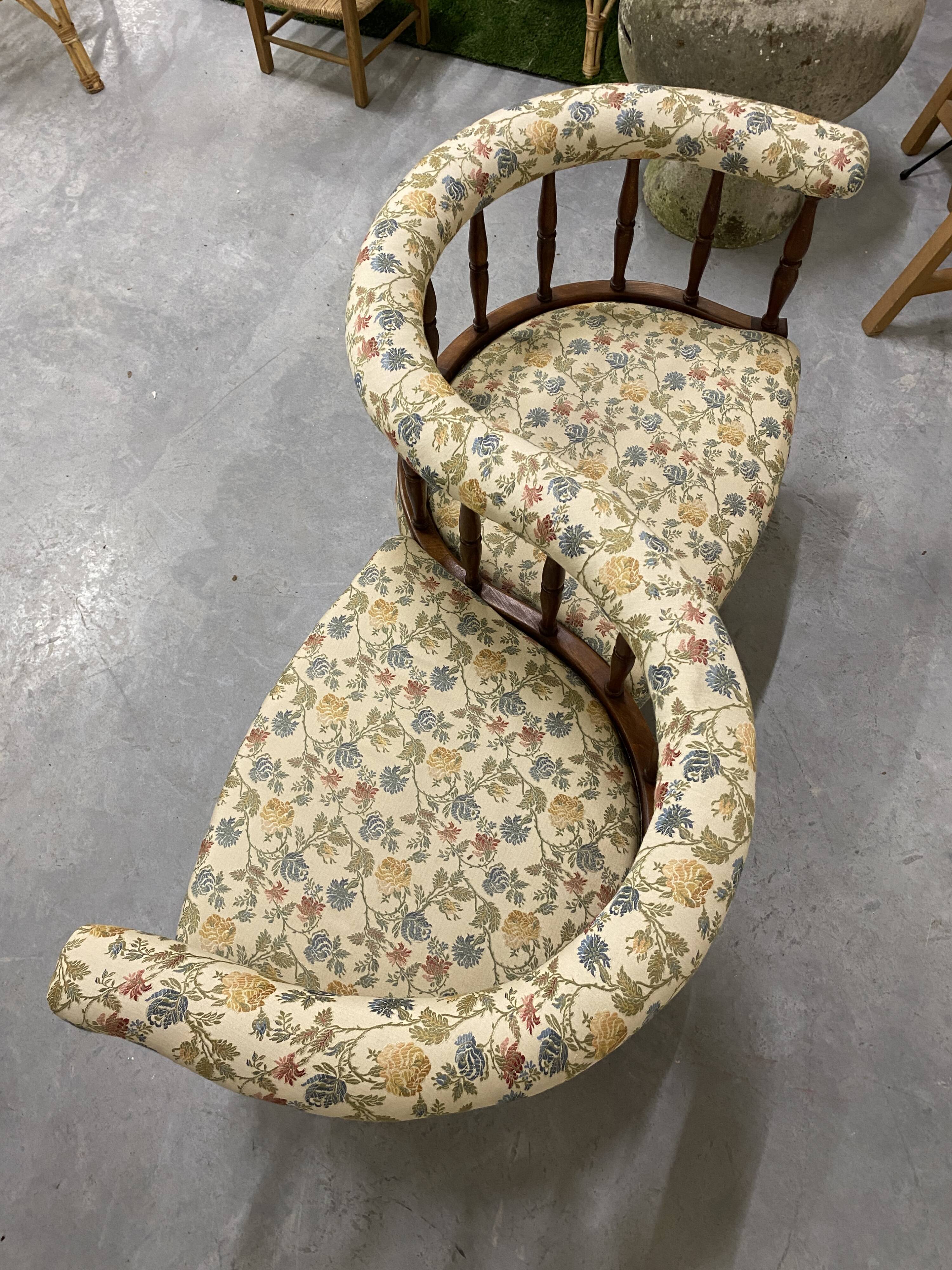 Napoleon III style conversation or confidant bench