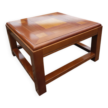 Square coffee table