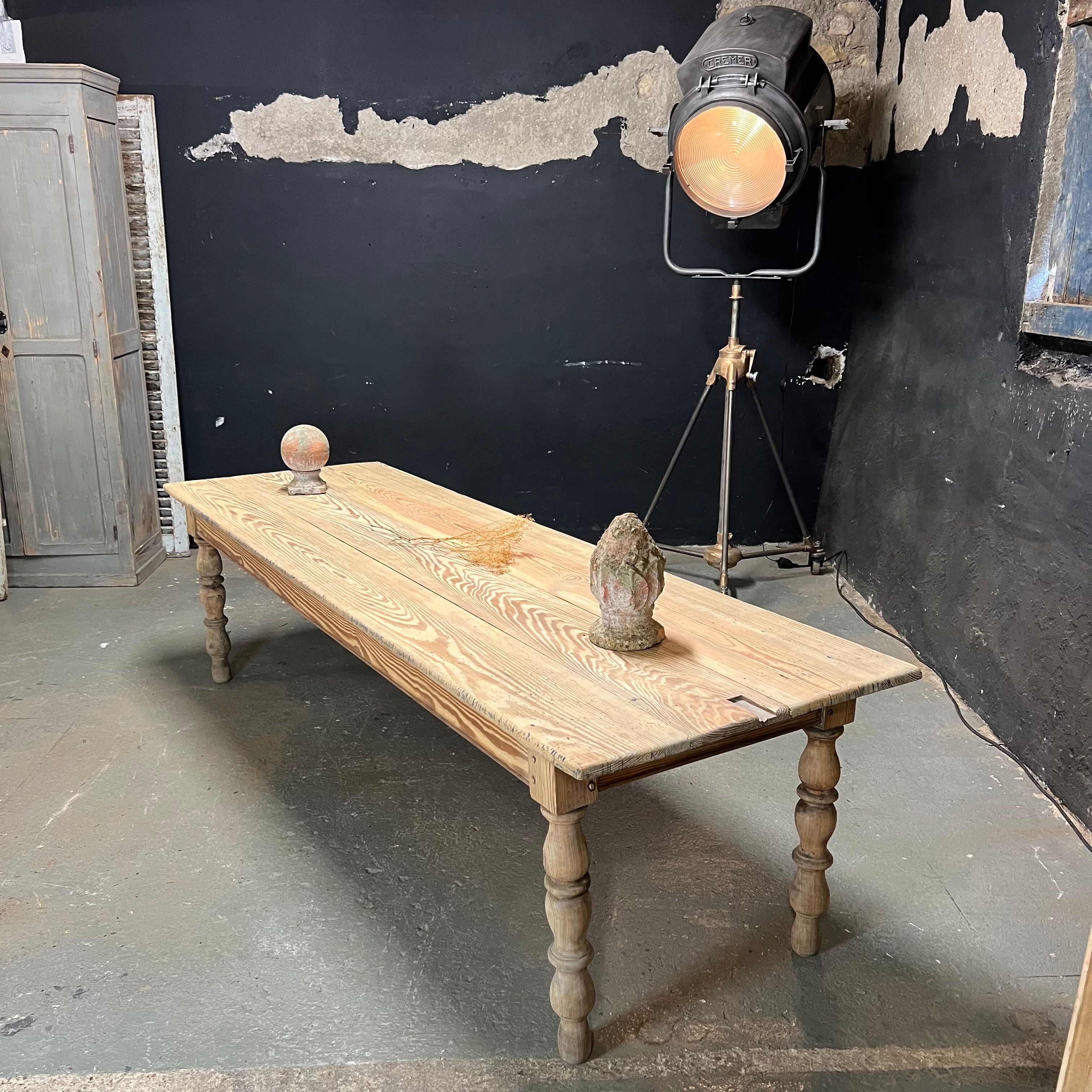 Community farm table 1930