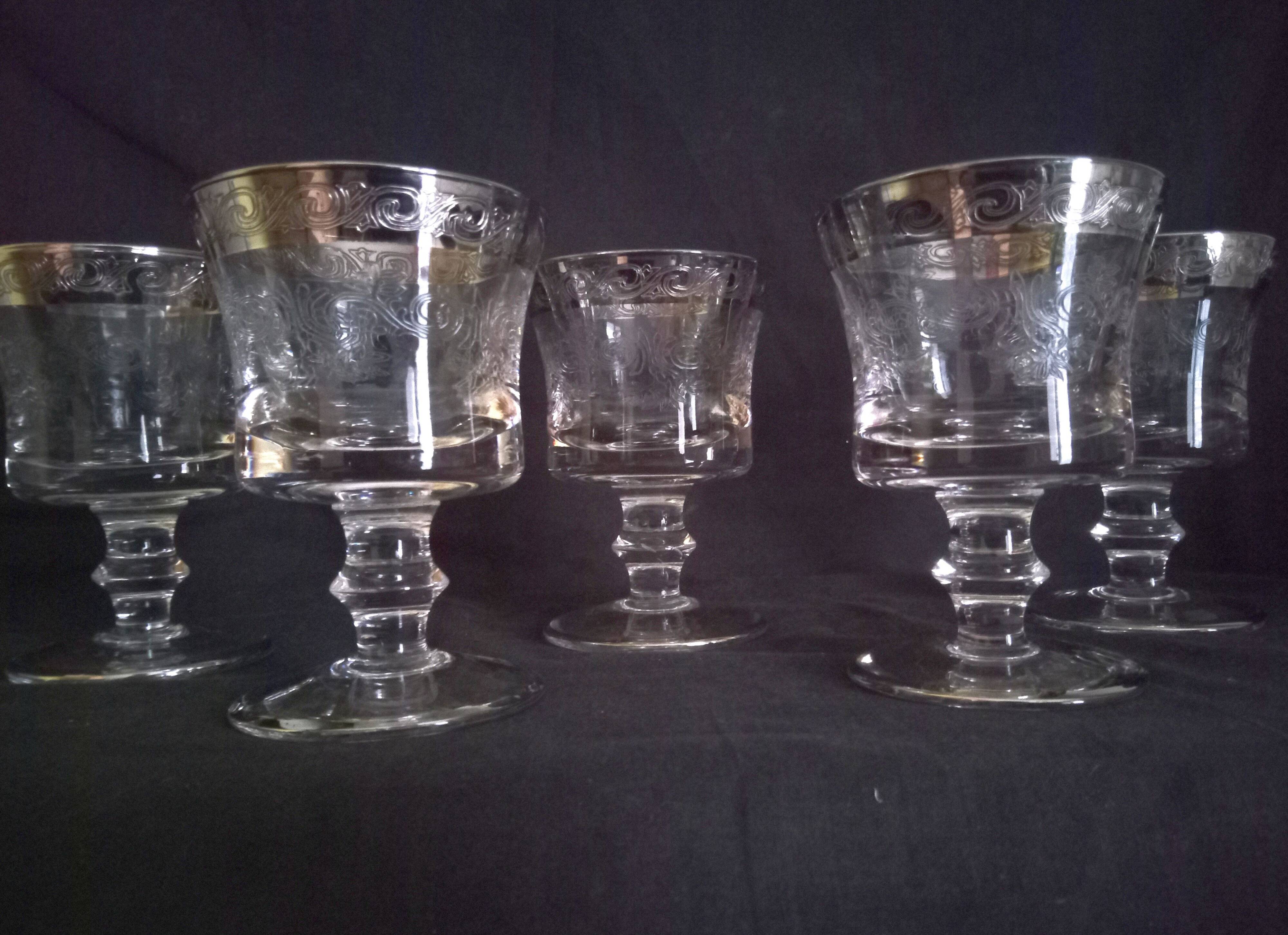 Set of 5 engraved Murano wine (or water) glasses, silver rim