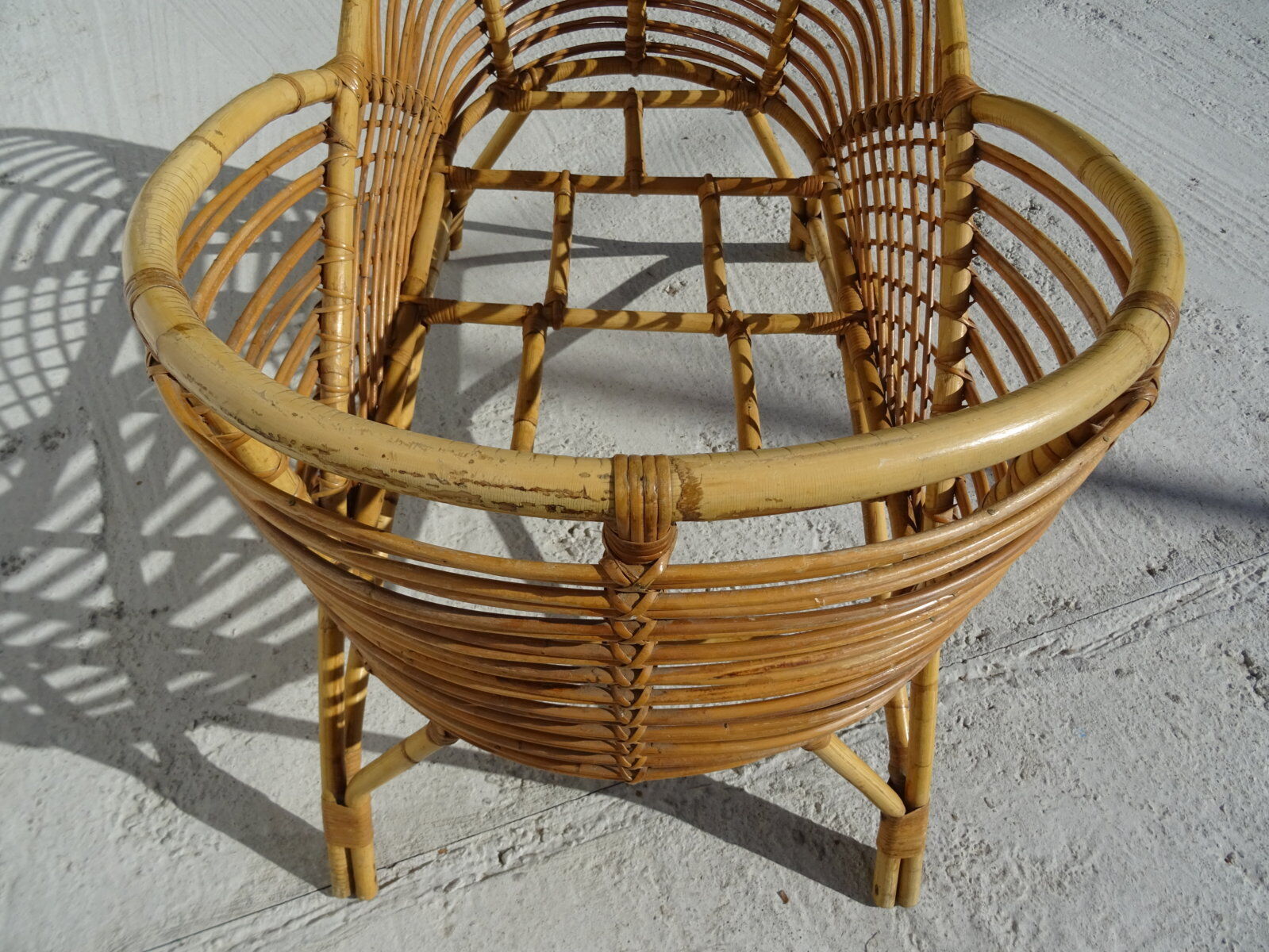 Cradle rattan basket