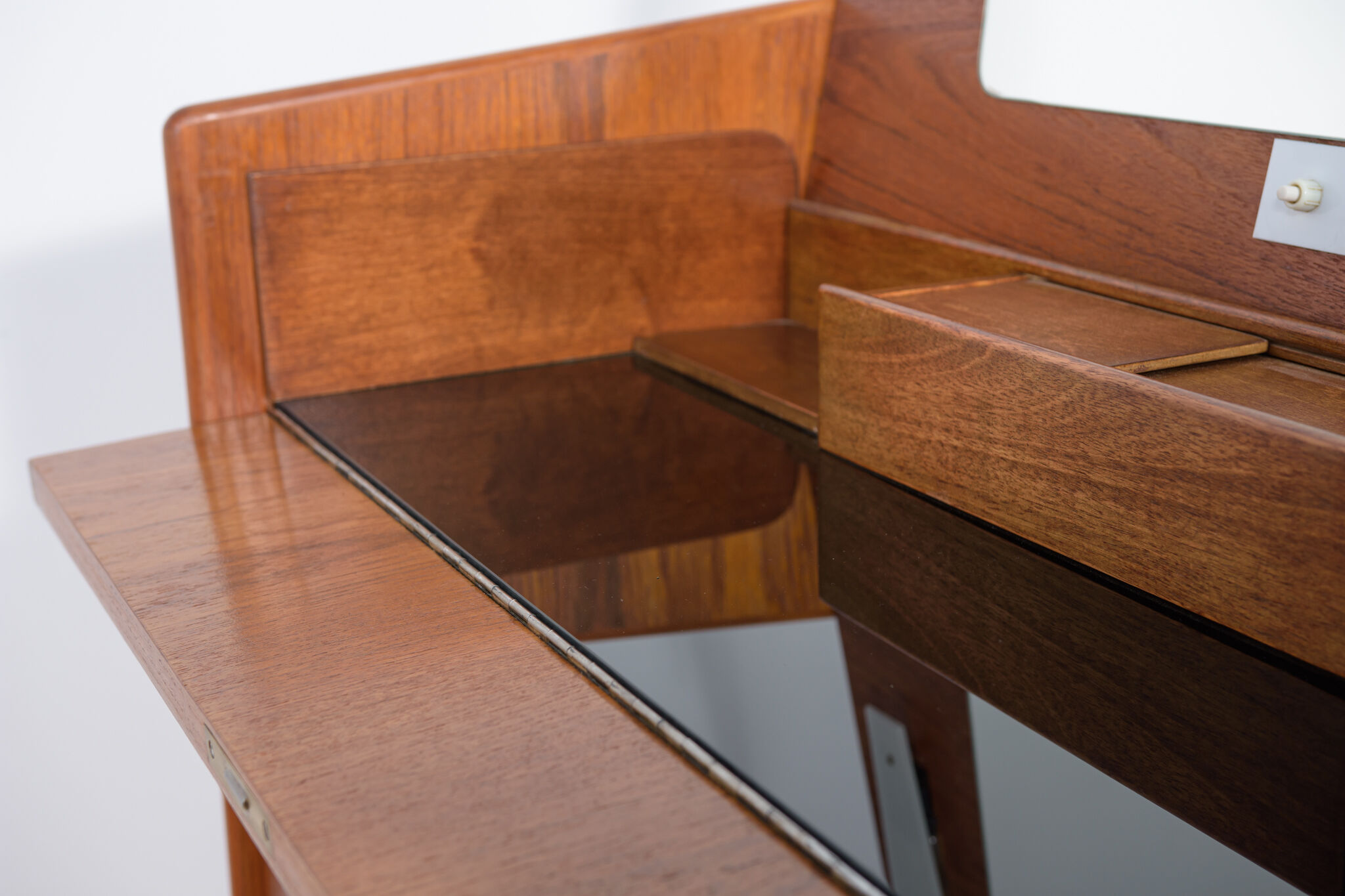 Coiffeuse danoise en teck du milieu du siècle, années 1960