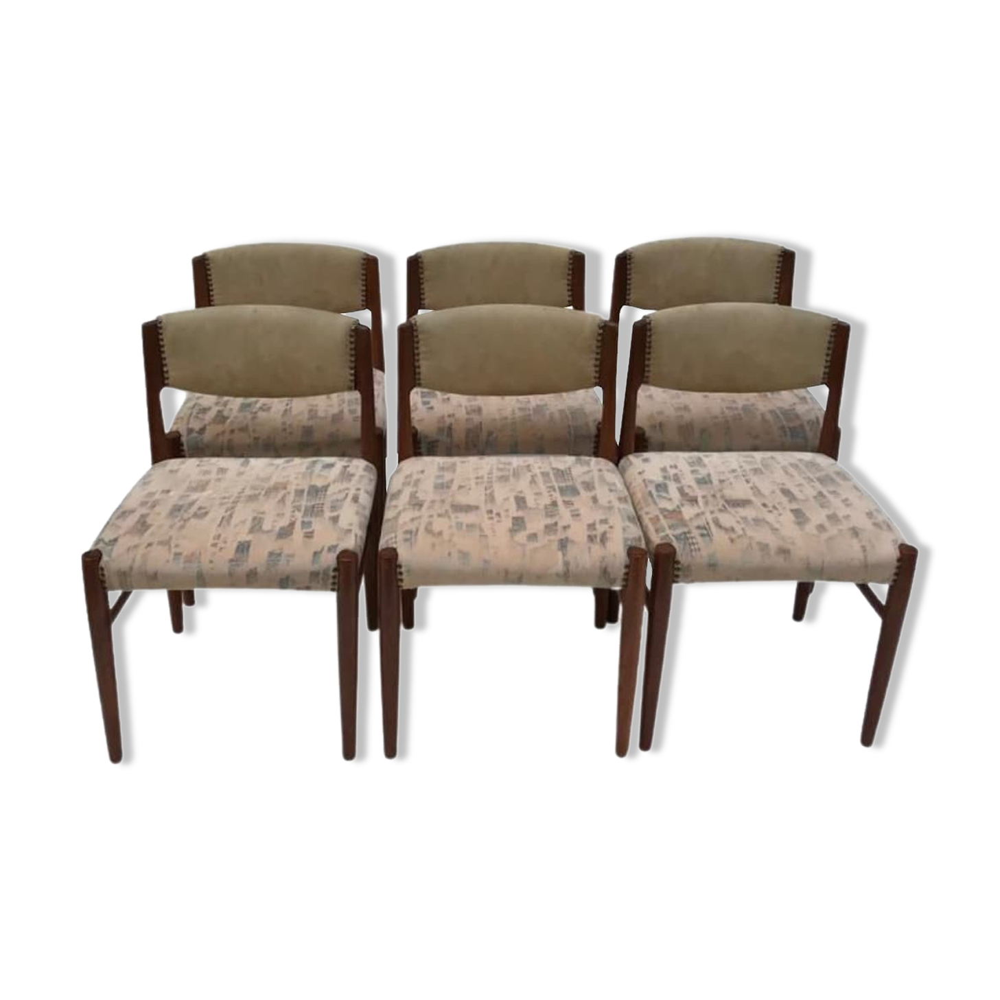 Set of 6 chairs manufactured by Glostrup Mobelfabrik in Denmark in the 1960s