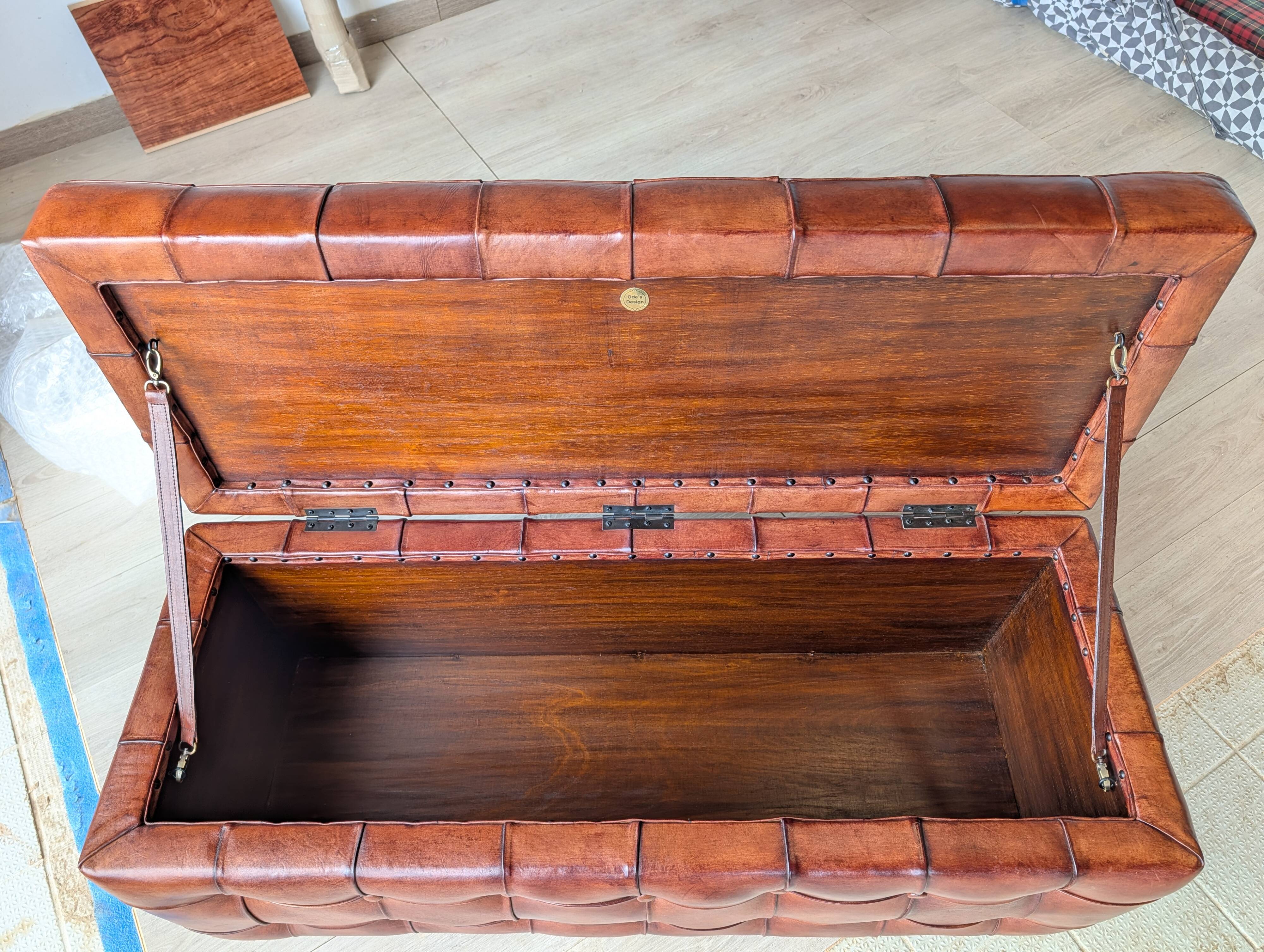 Chesterfield-style leather chest - "Jack" model - Olivier de Schrijver