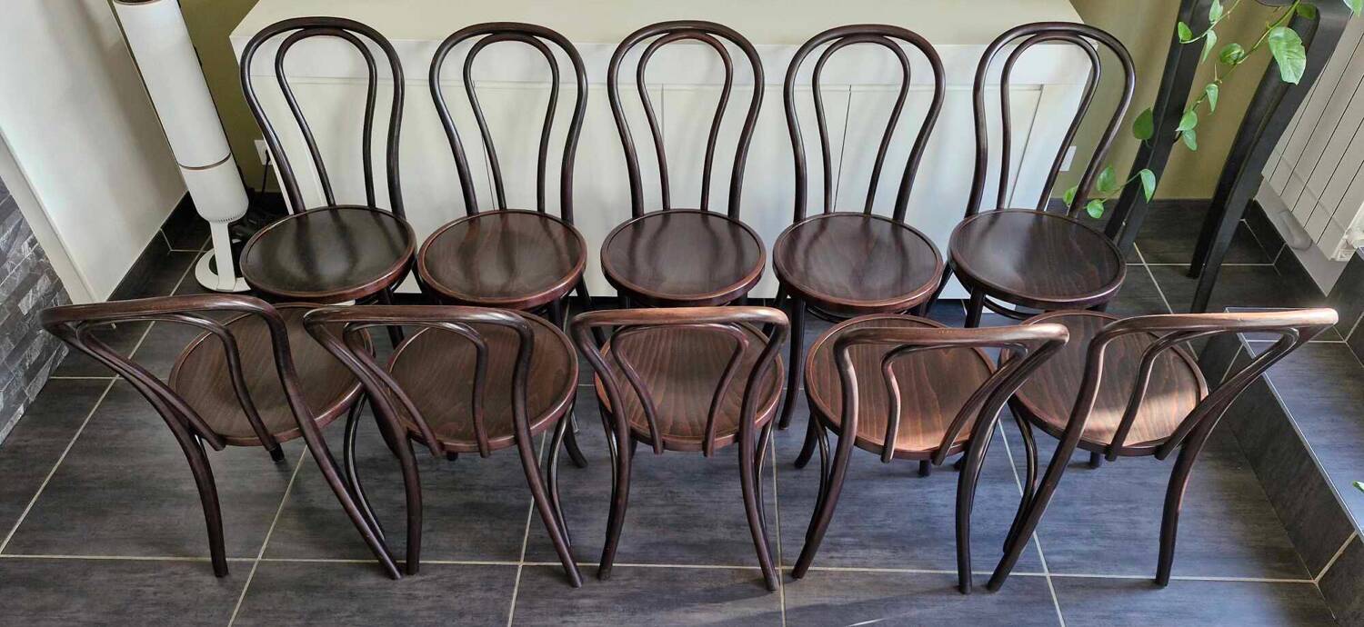Series of 10 bistro chairs