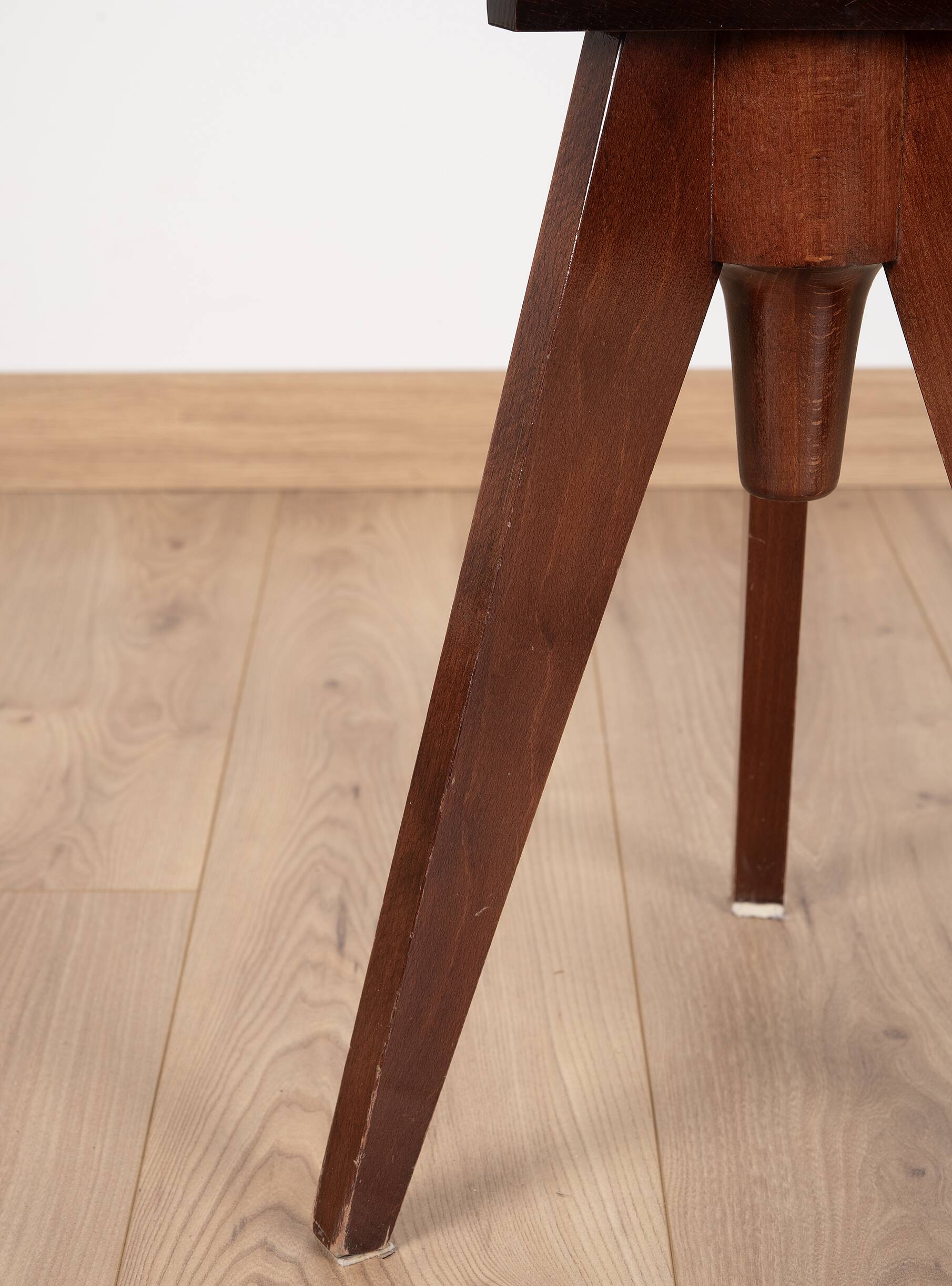 Adjustable piano stool. German design, Reiner Modell