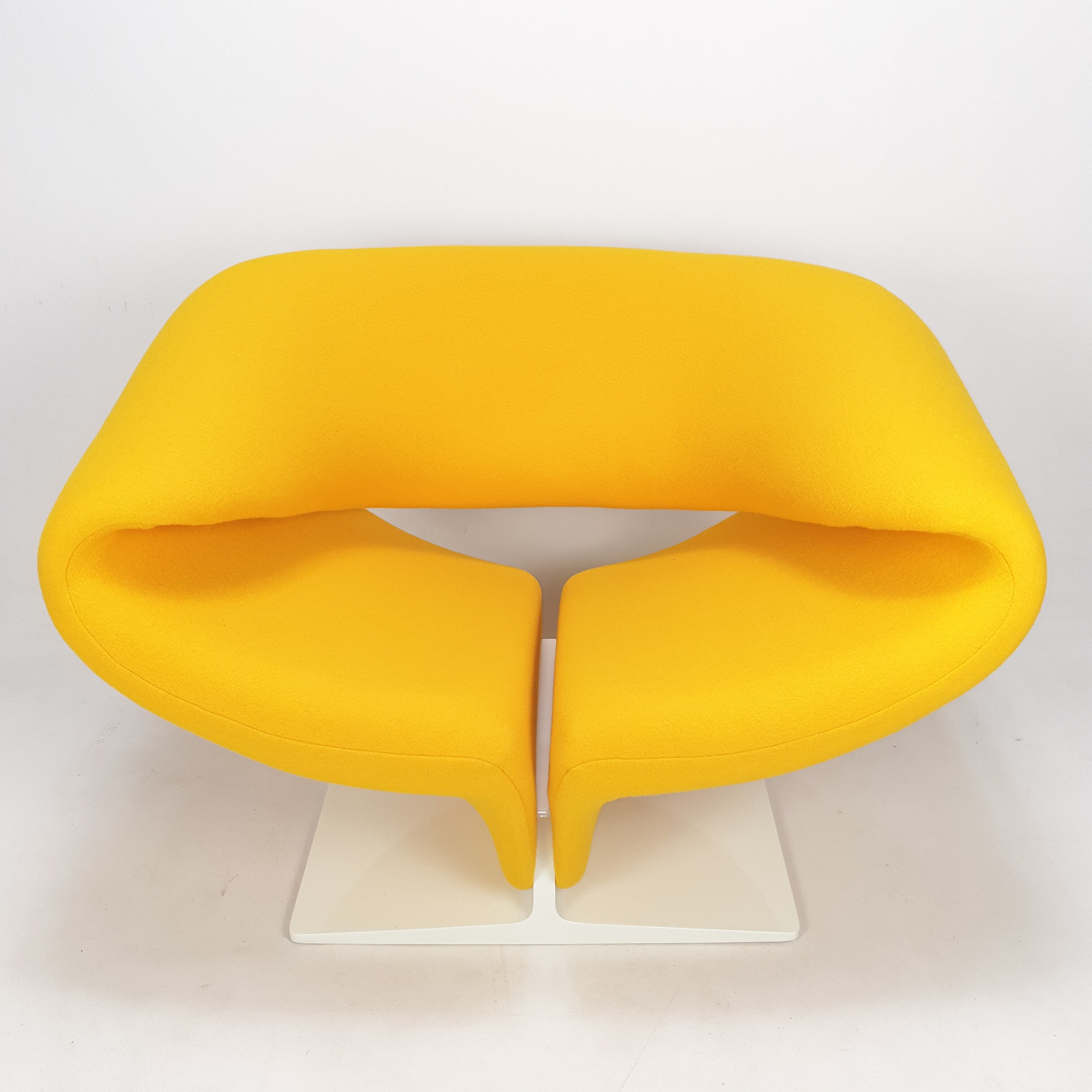 Ribbon Chair by Pierre Paulin for Artifort, 1960's
