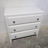 White vintage chest of drawers