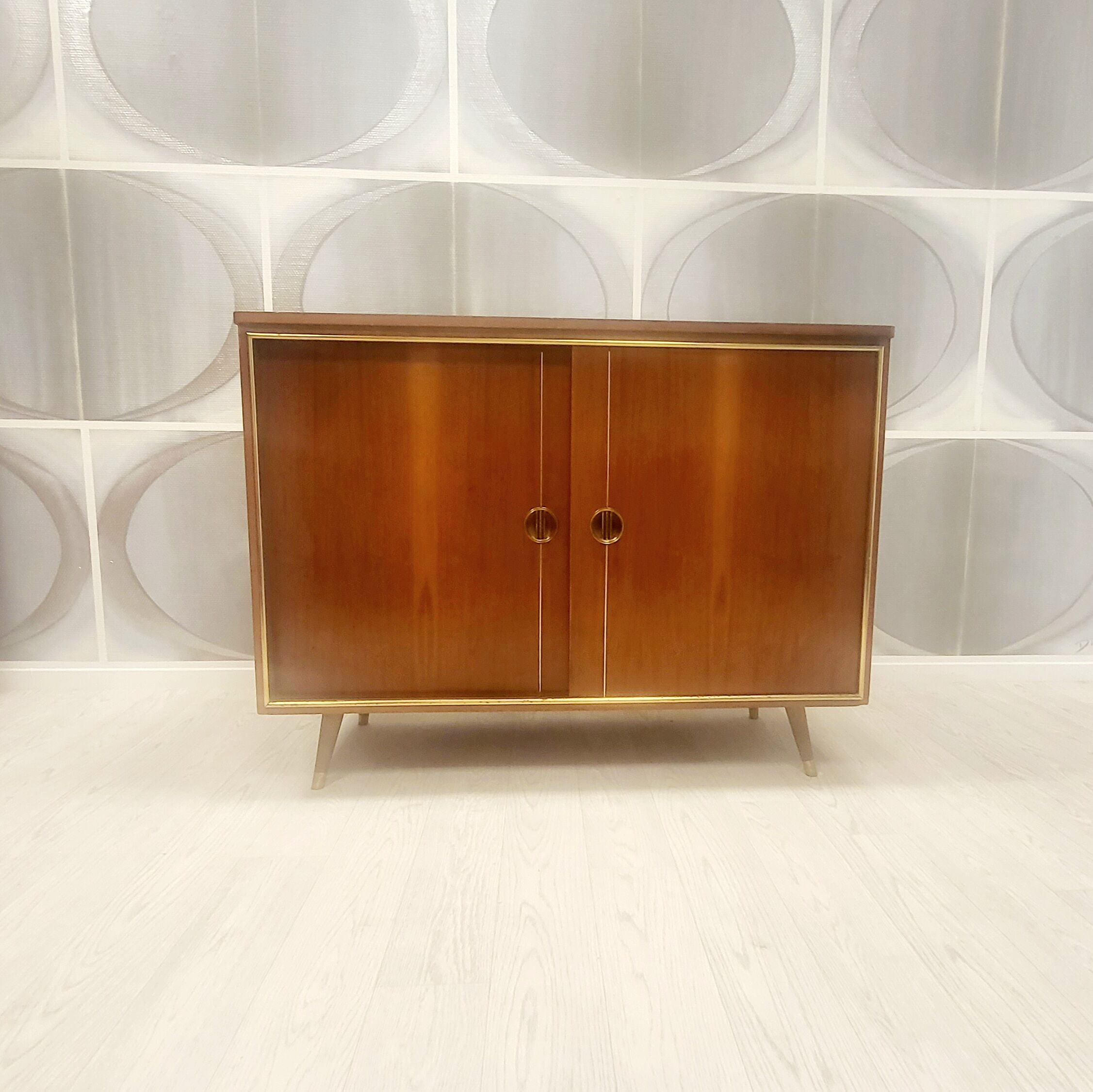 Rockabilly vintage cabinet