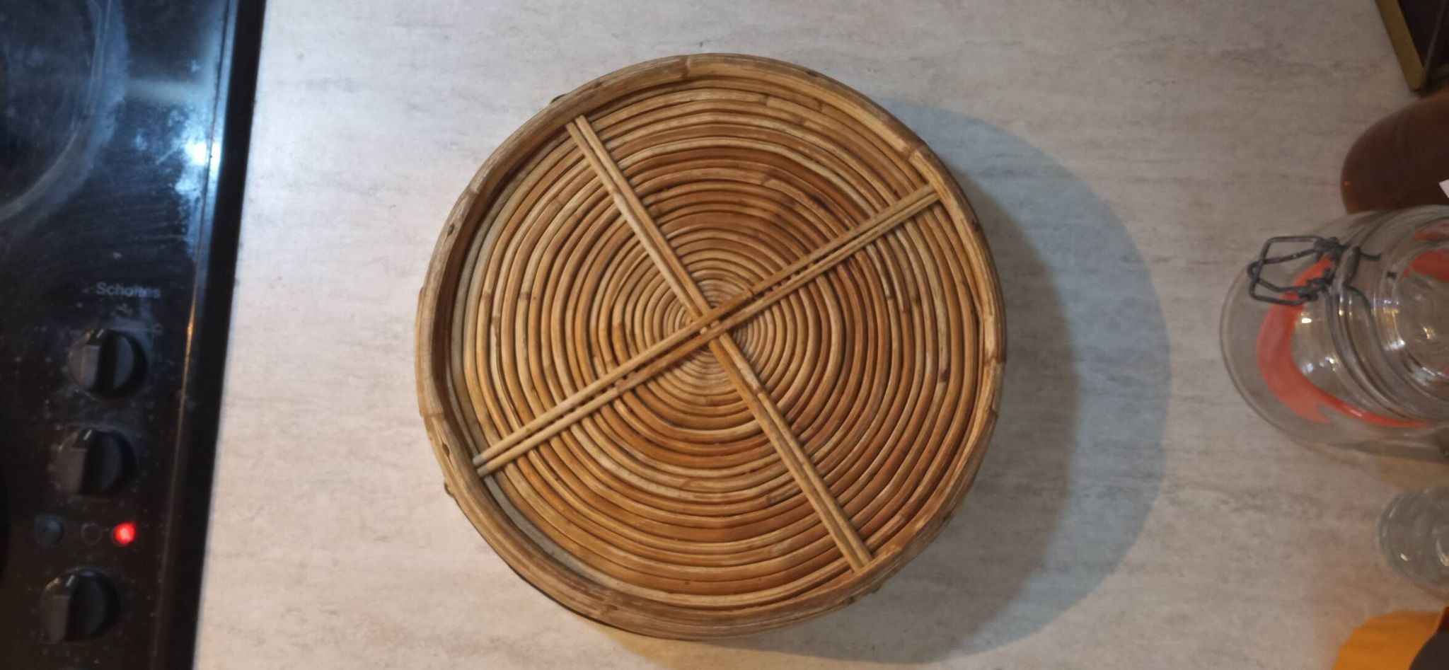 Bauhaus rattan tray with gilded brass edge, G. Crespi