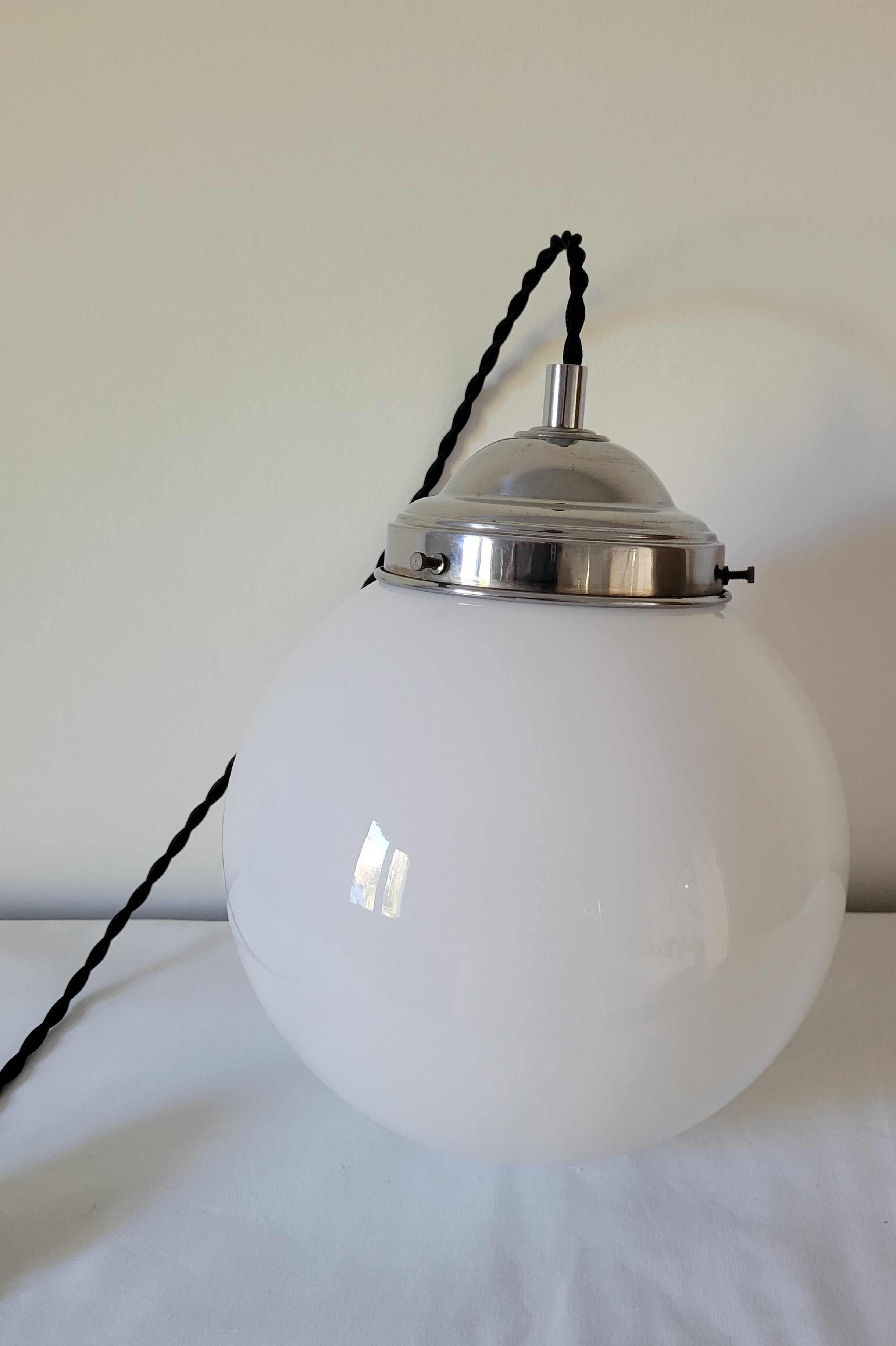 Opaline ball hanging lamp