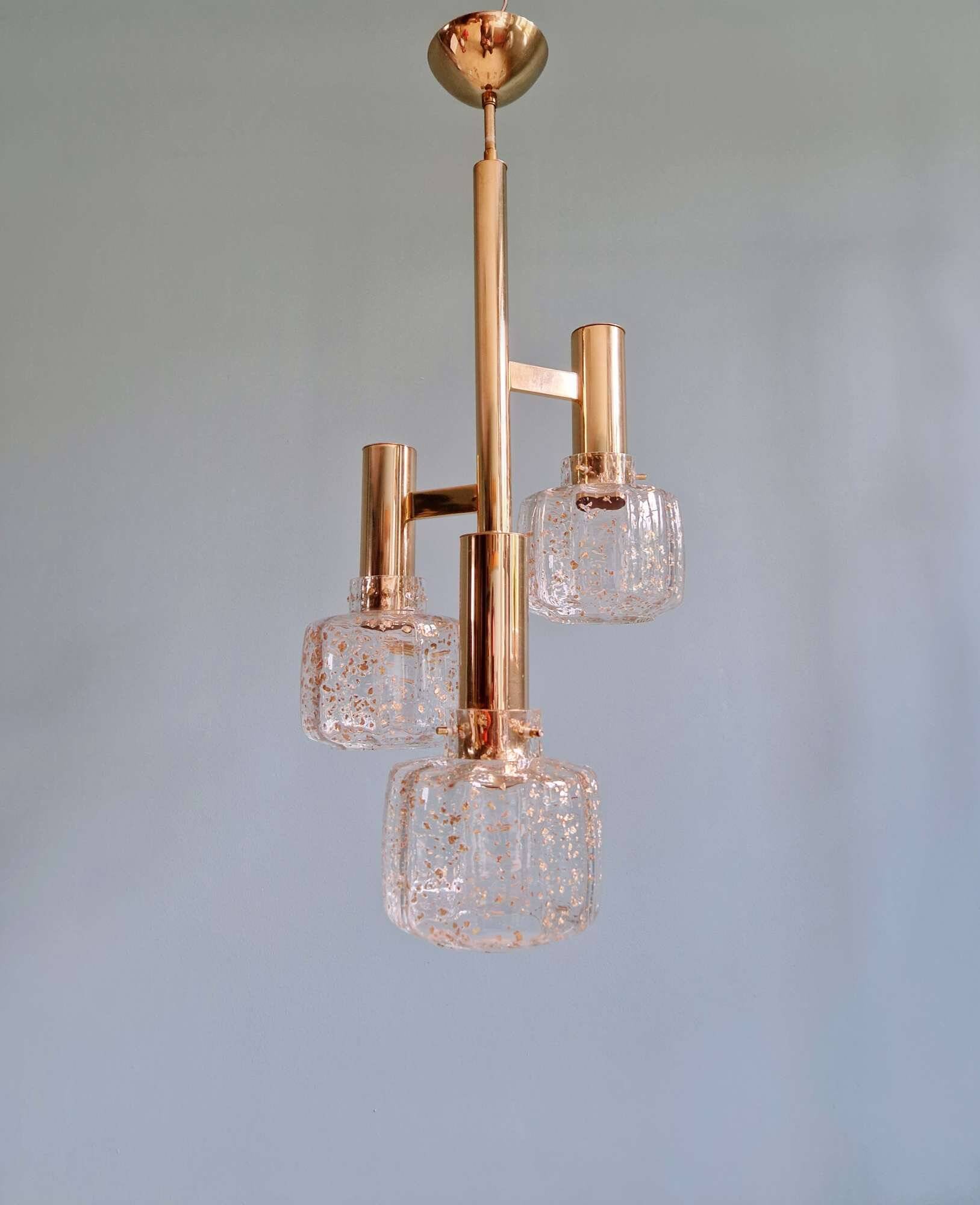 Lustre 3 branches en laiton et verre soufflé, 1970