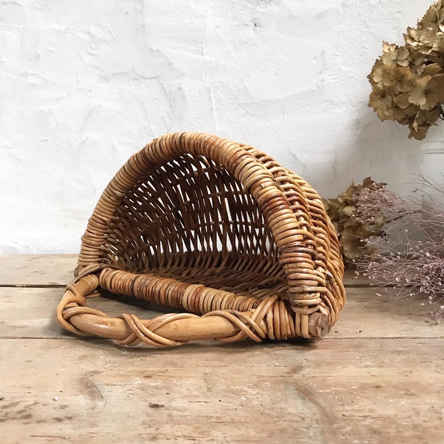 Rattan wall basket