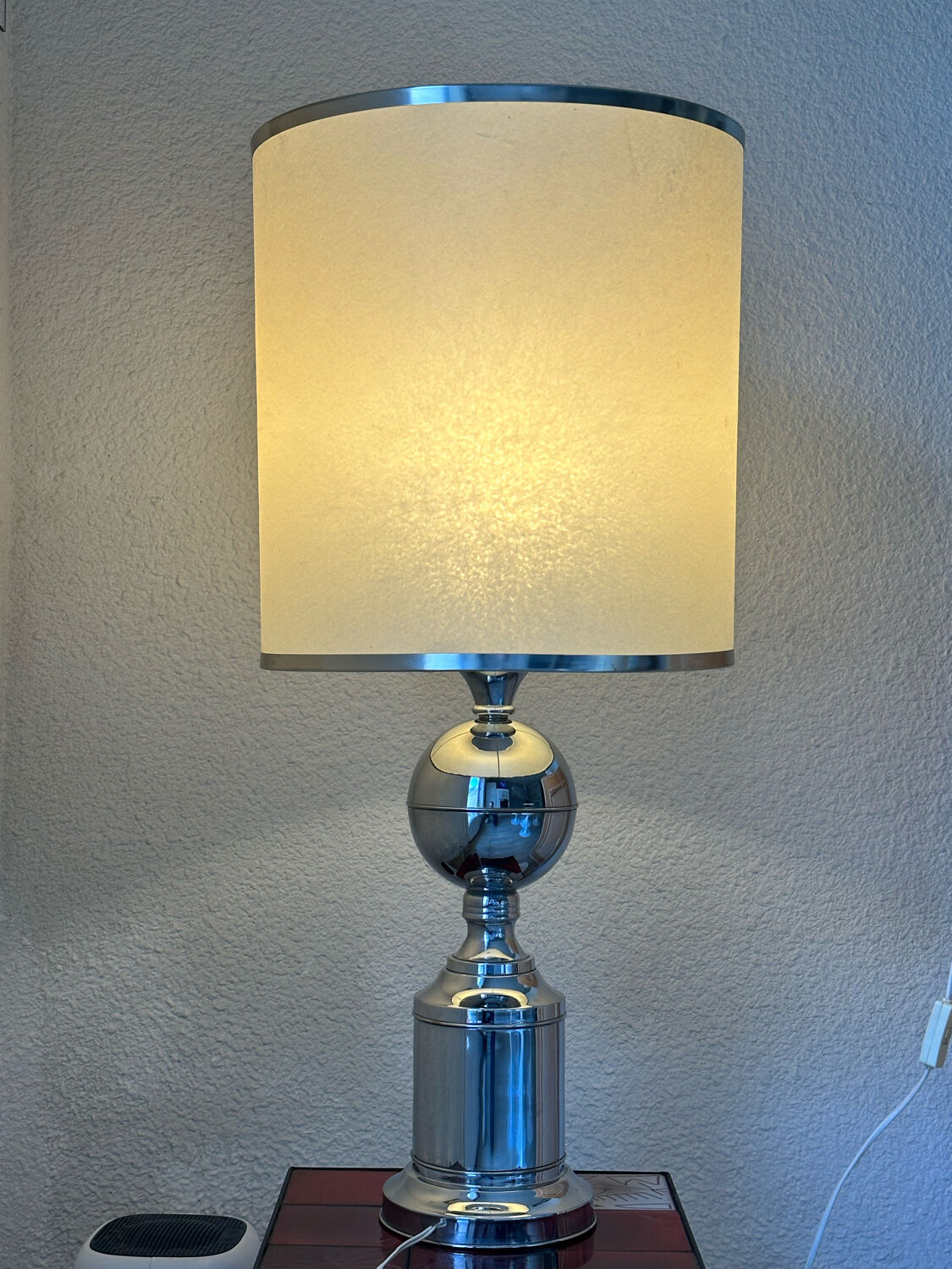 Lampe en métal chromé années 1970