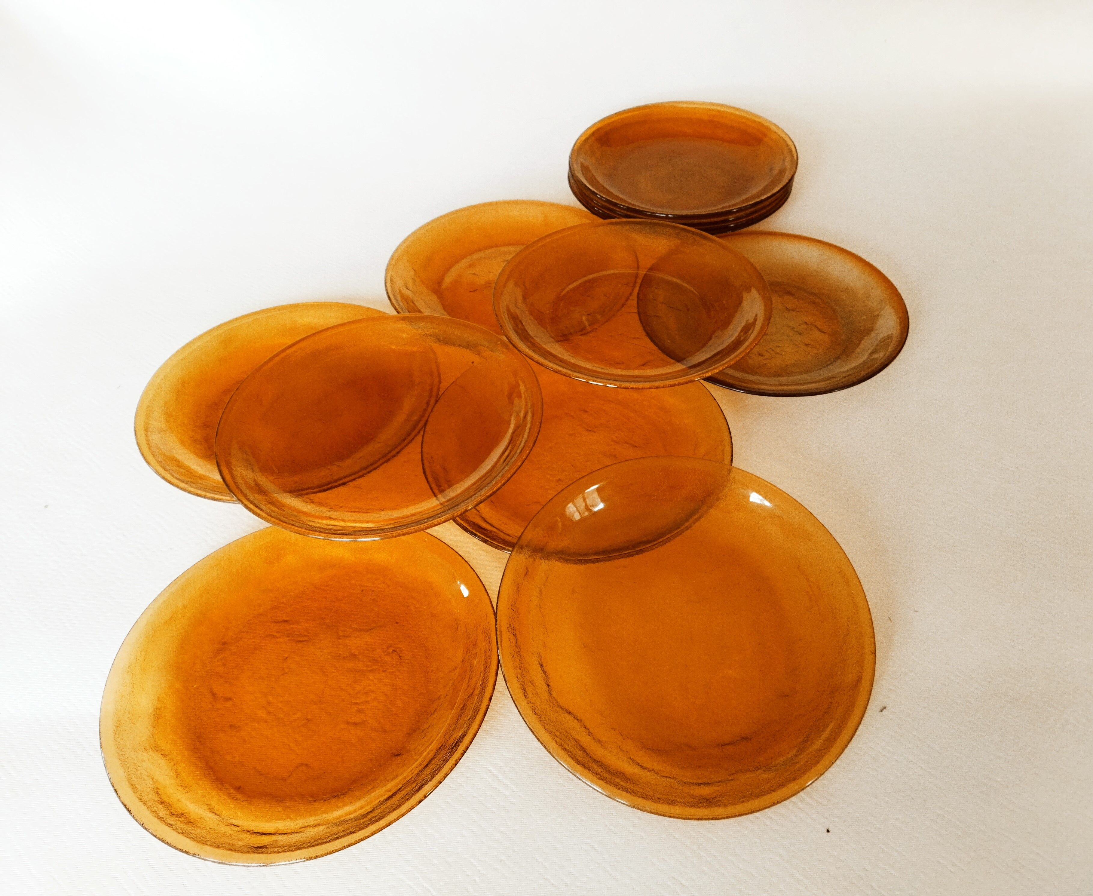 12 Arcoroc Sierra Ambre dessert plates