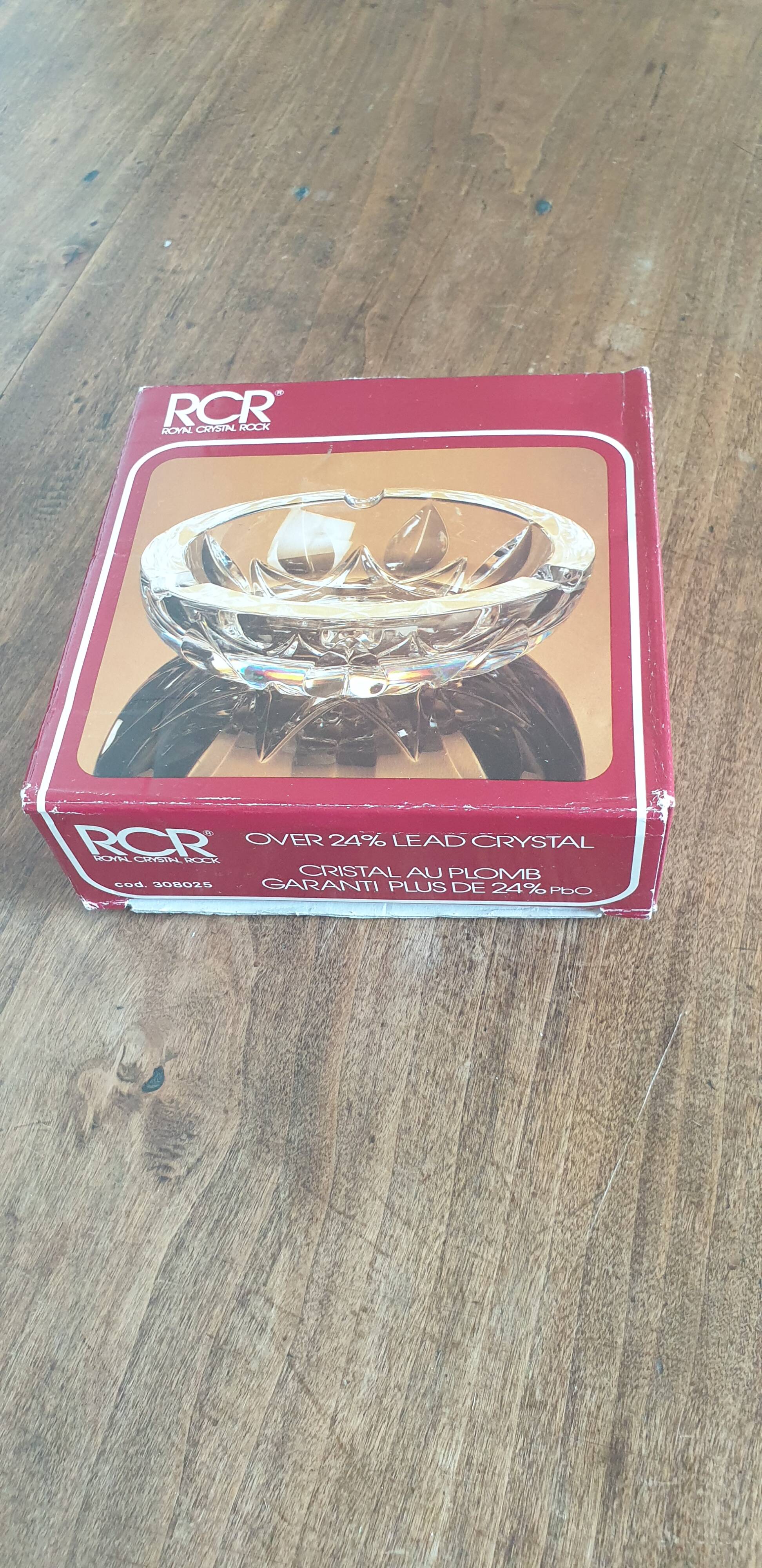 Vintage ashtray in rcr crystal (possibly empty - jewellery)