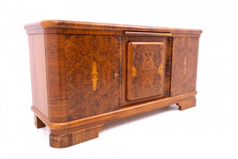 Grande commode Art déco, Pologne, années 1940. Après restauration.