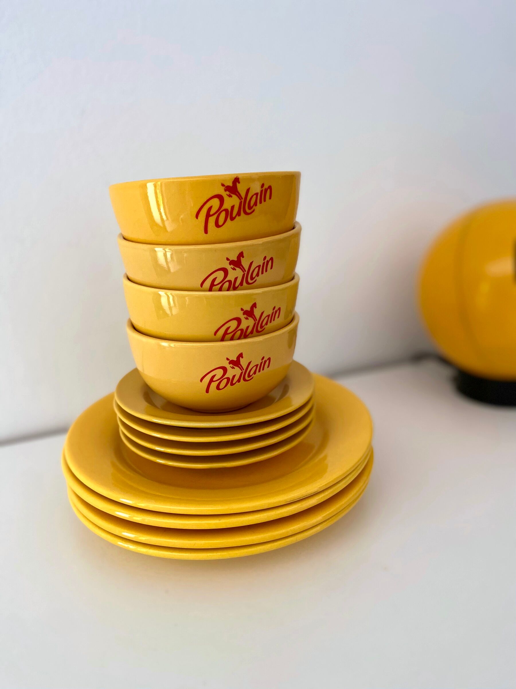 4 bowls Foal and dessert plates