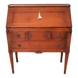 Slope secretary, Louis XVI style donkey desk, excellent 20th century copy of walnut-stained cherry
