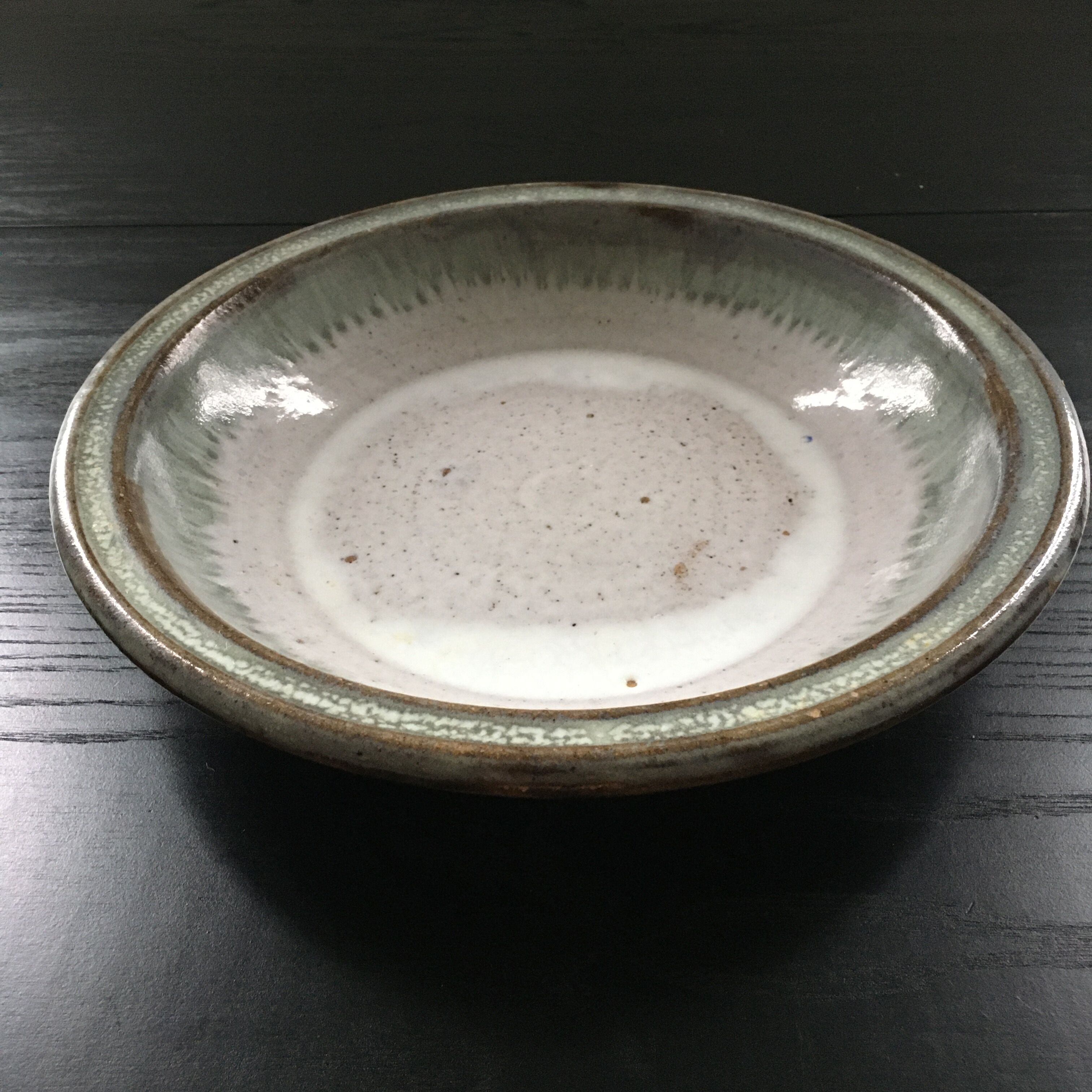 Hollow stoneware dish