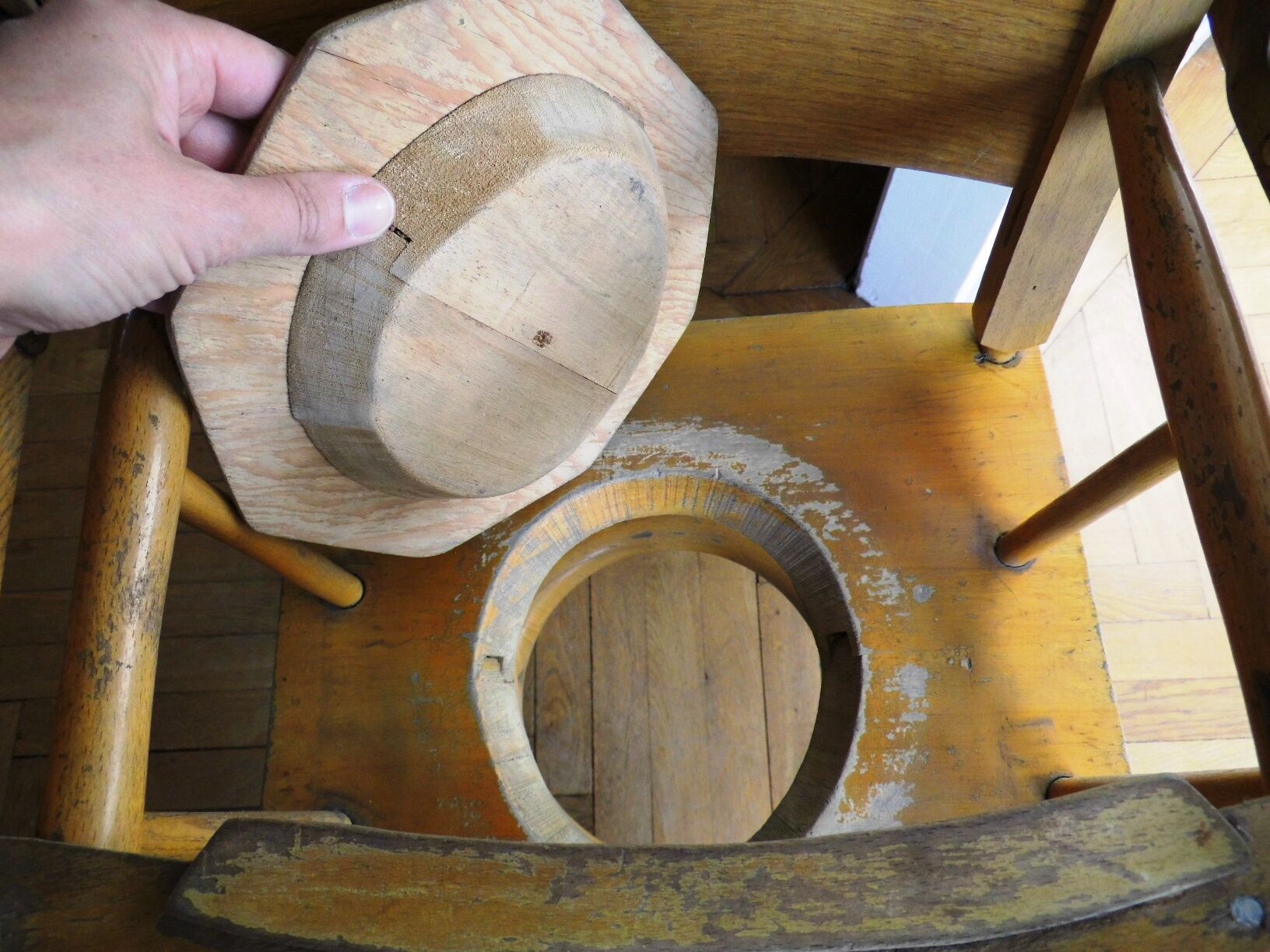 Breakthrough for vintage baby high chair