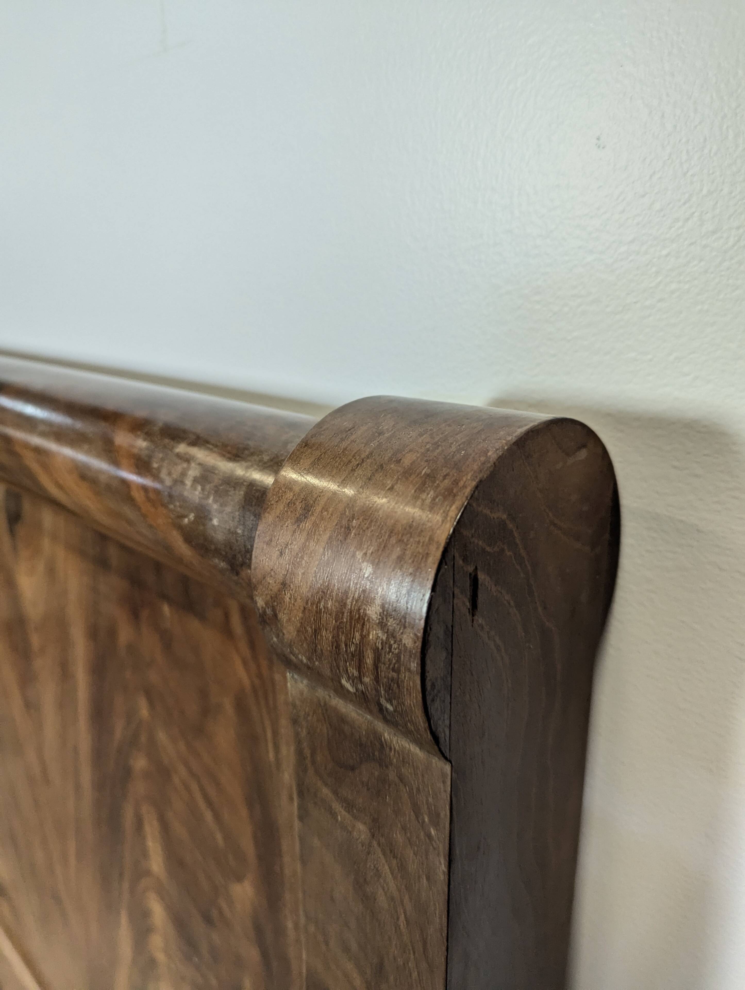 Restoration period daybed in flamed mahogany