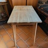 Scandinavian table with a system