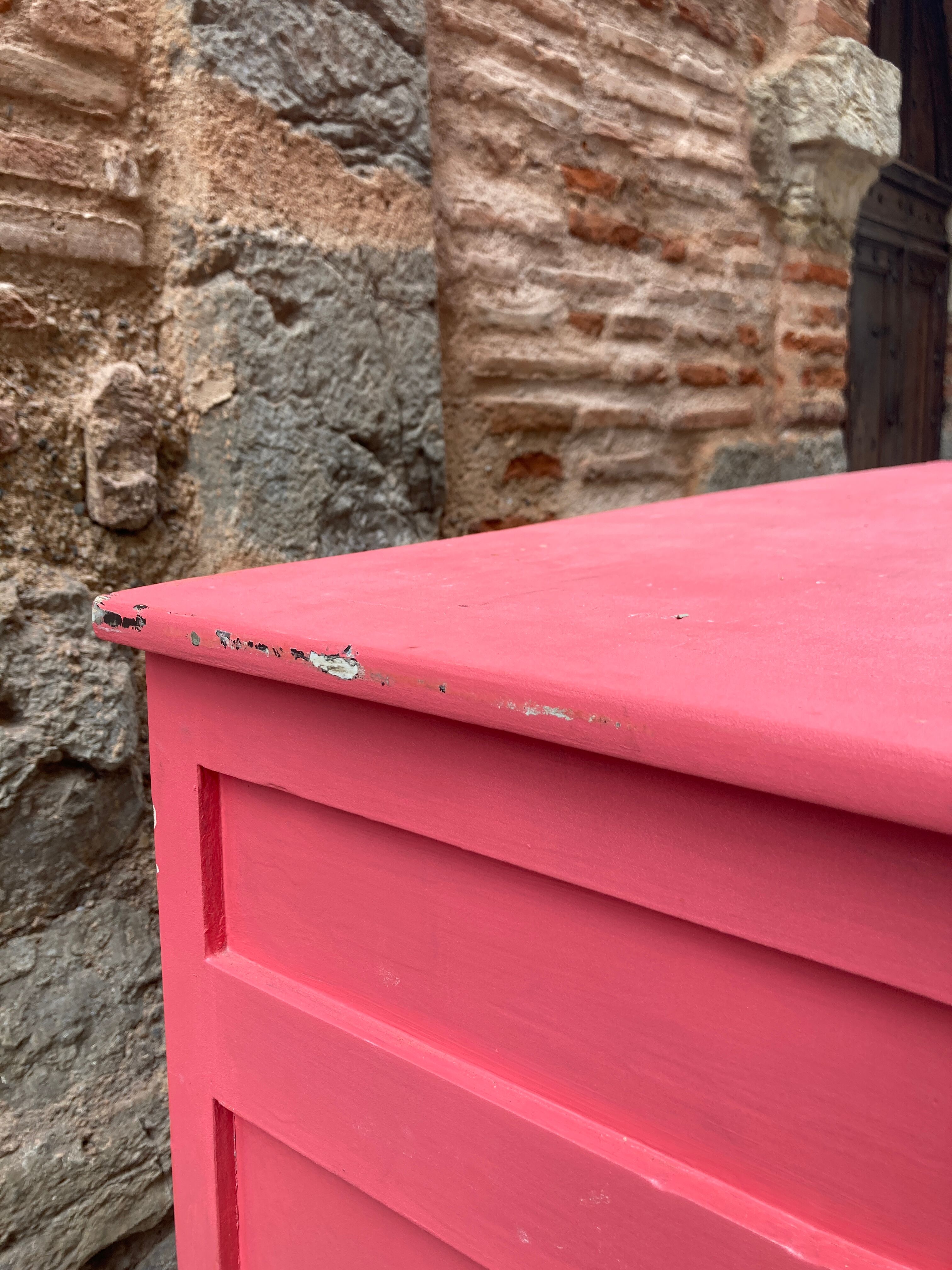 Pink Parisian buffet