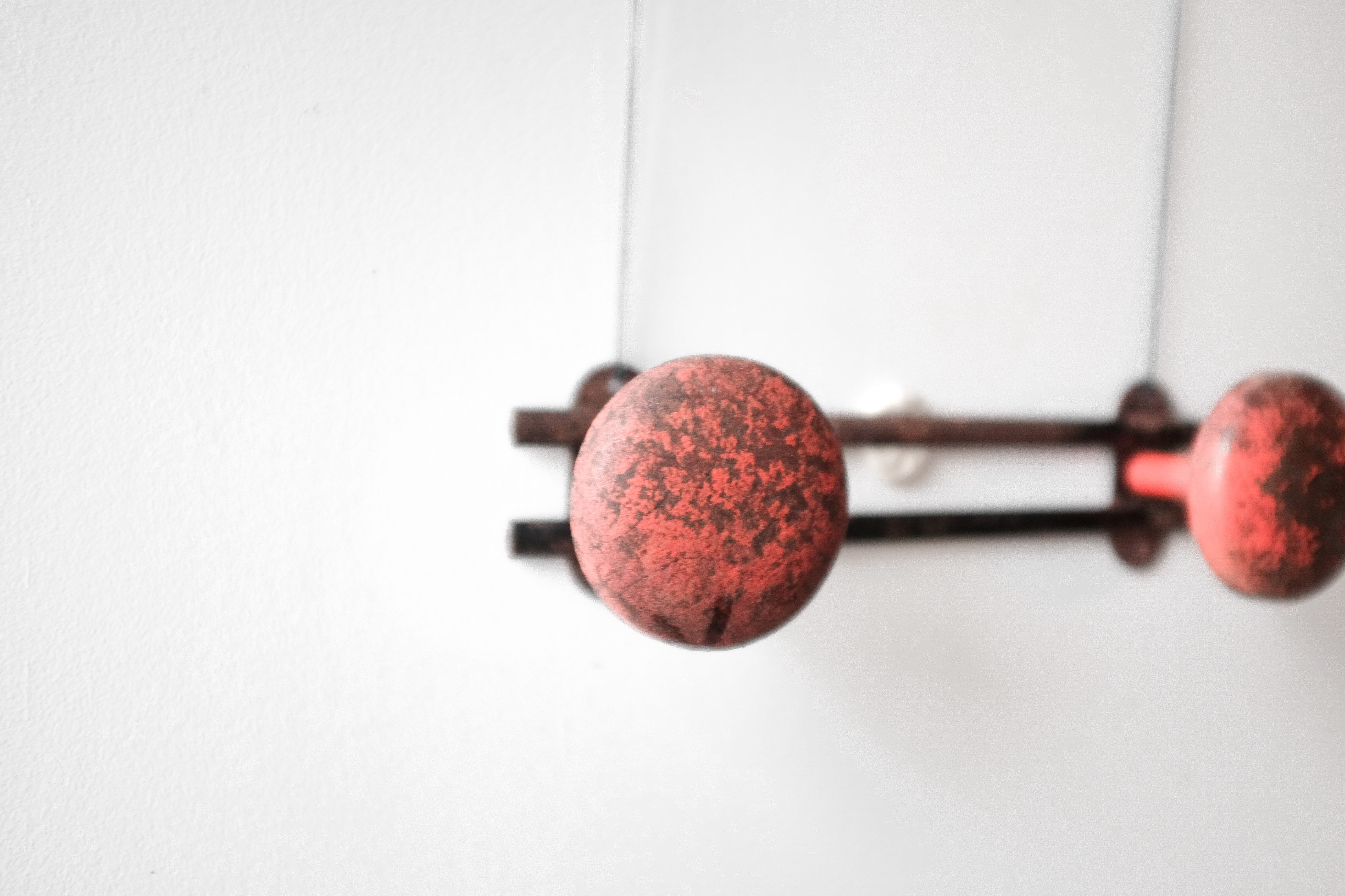 Coatrack, 2 red balls - 1950