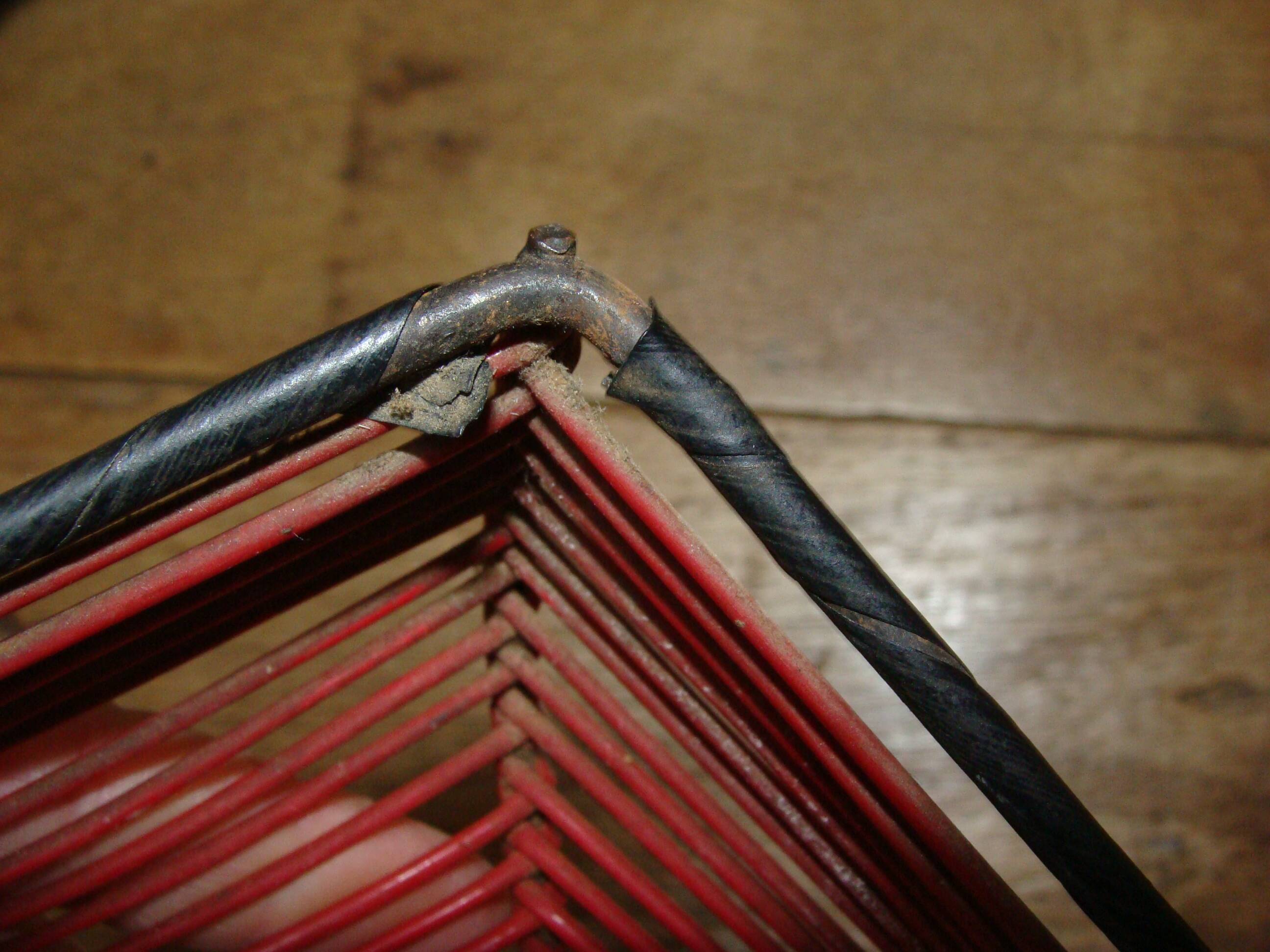 Vintage scoubidou table basket