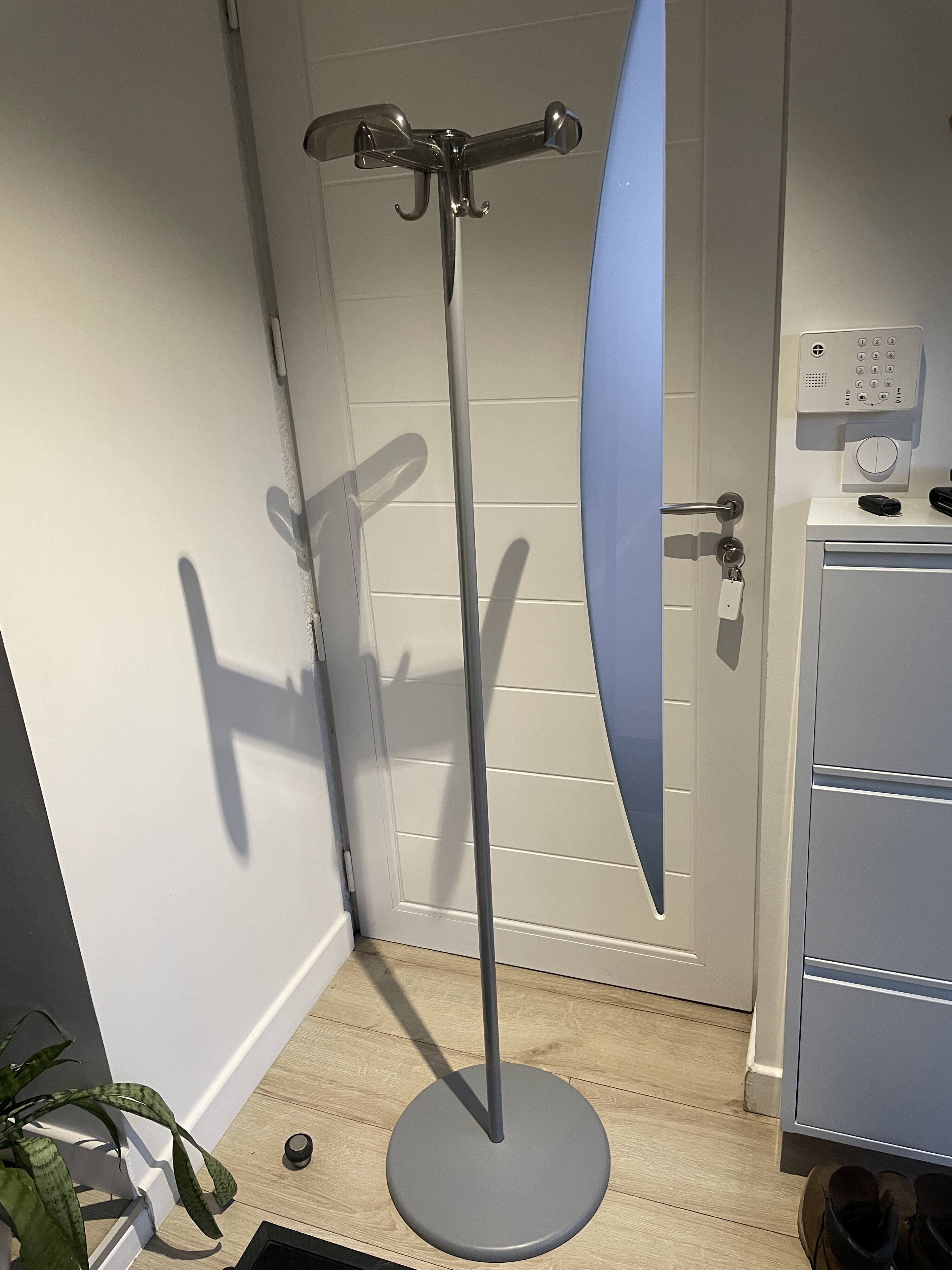 Design coat rack "togo" – enzo mari for magis (reproduced by kartell)