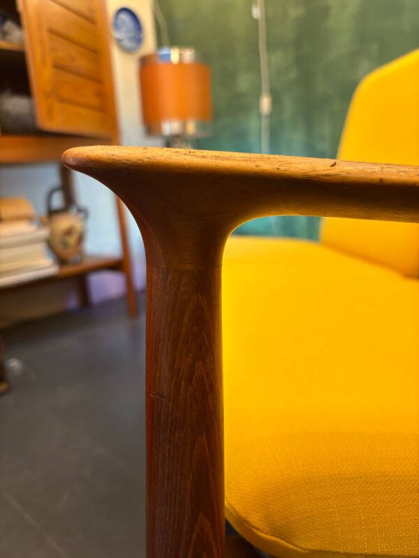 Banquette vintage scandinave 2 places jaune moutarde