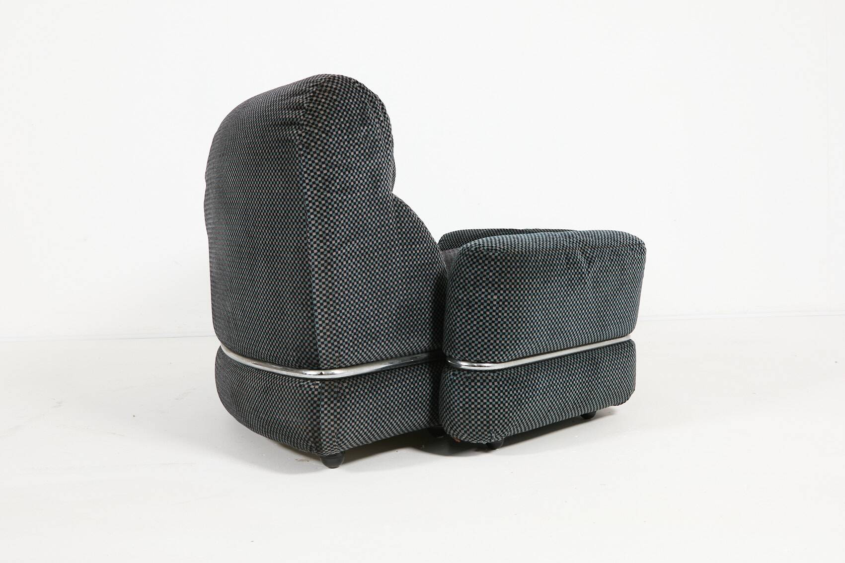 1970’s Vintage Italian modern lounge chair