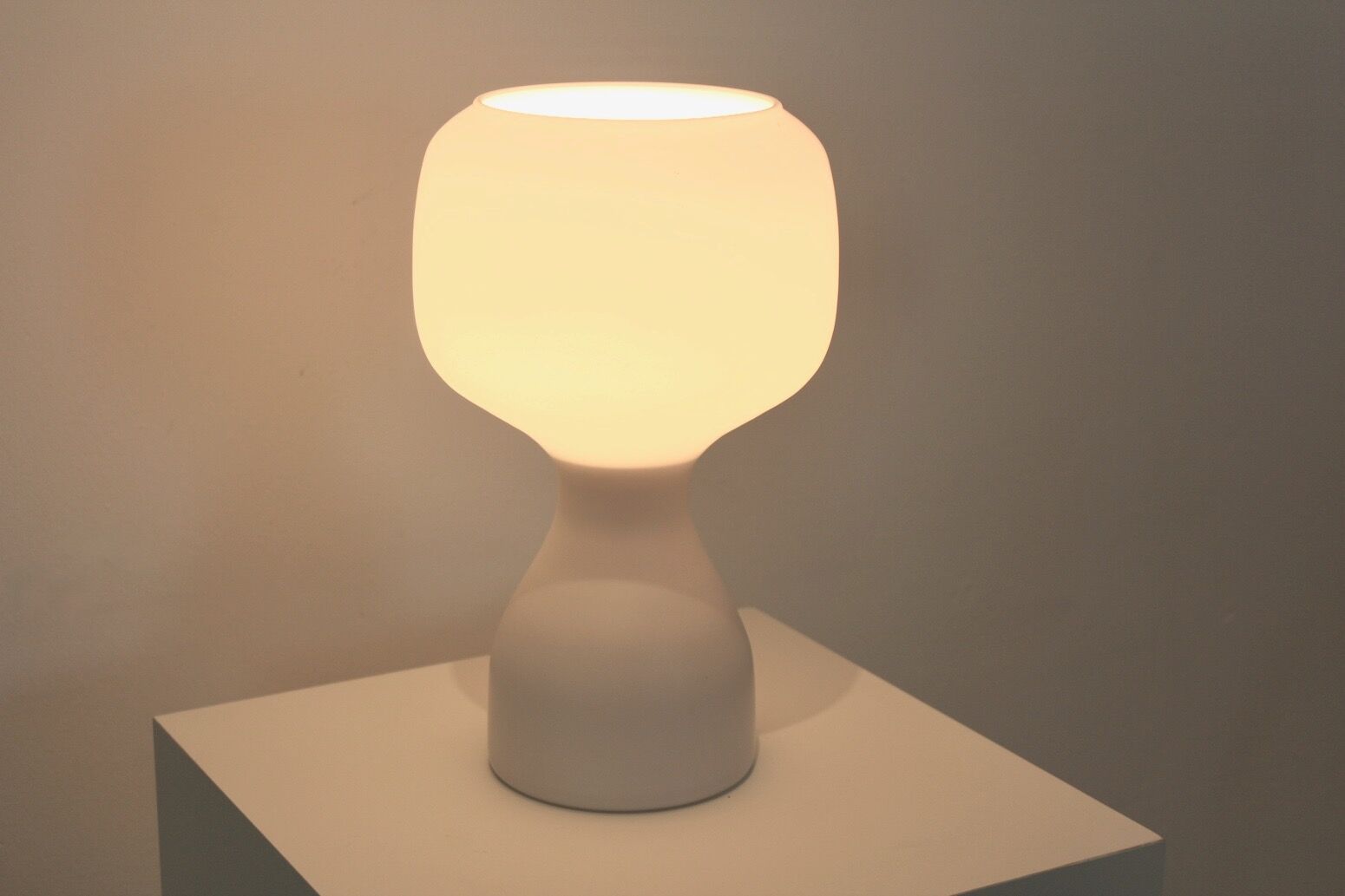 Philips table lamp in white opaline glass