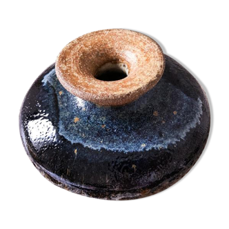 Sandstone pebble vase
