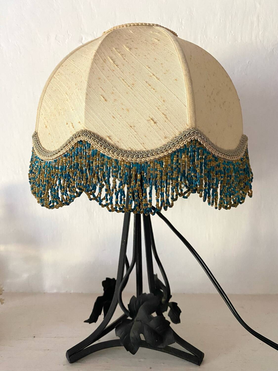 Retro wrought iron and pearl lamp