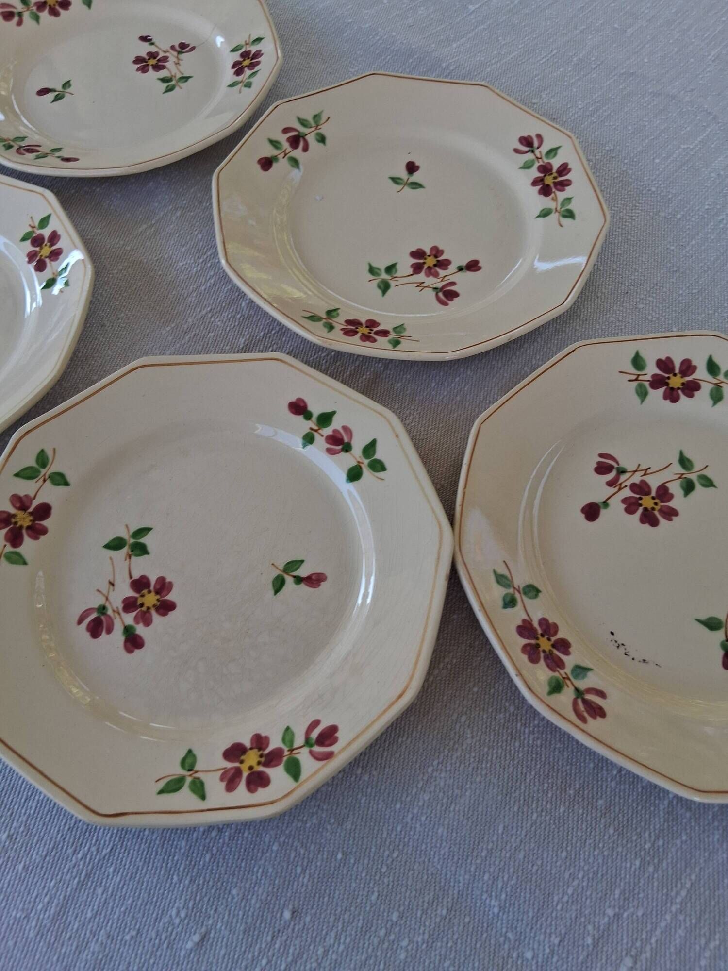 Set of 6 vintage dessert plates from Moulin des Loups in good condition.